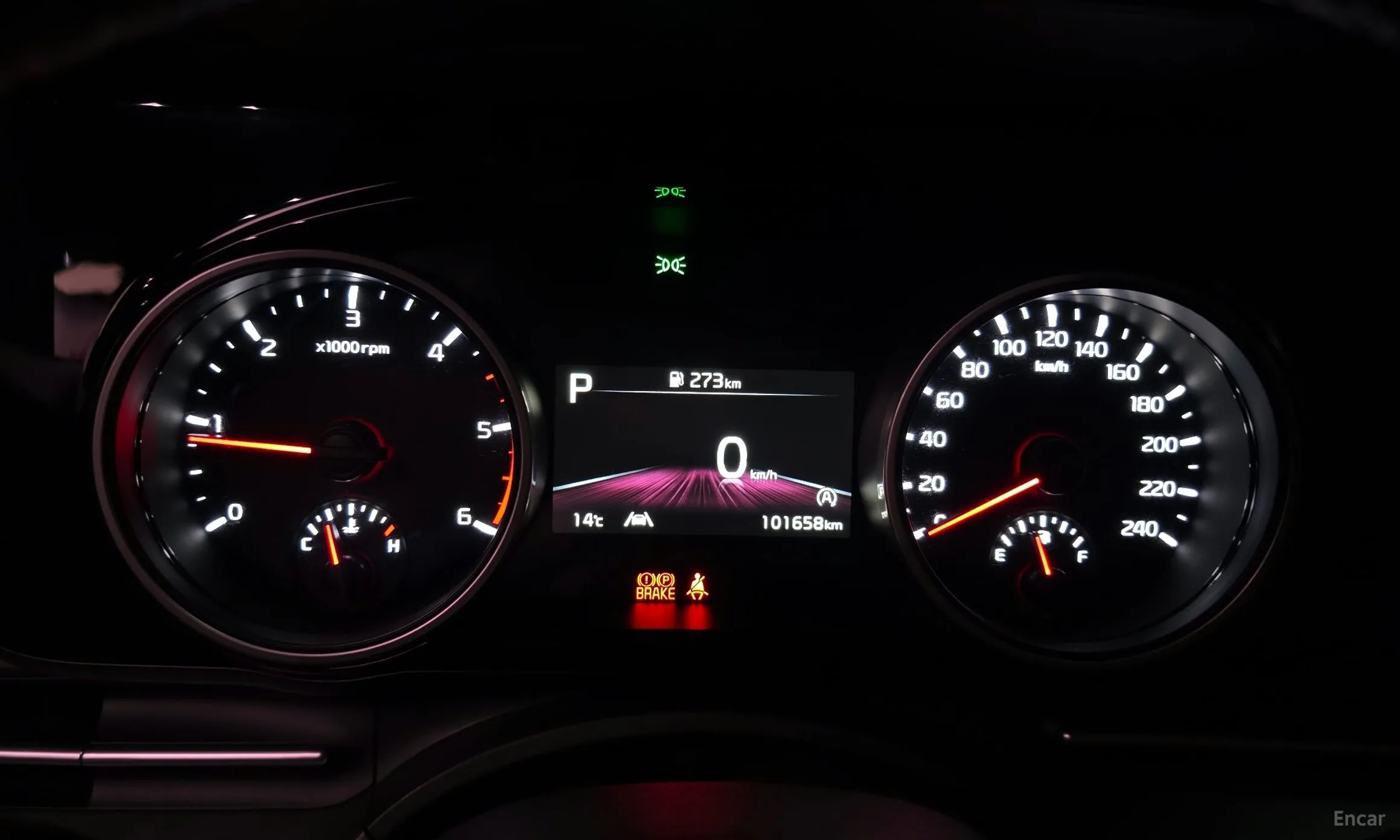 Kia Carnival Gen 4 превью 8