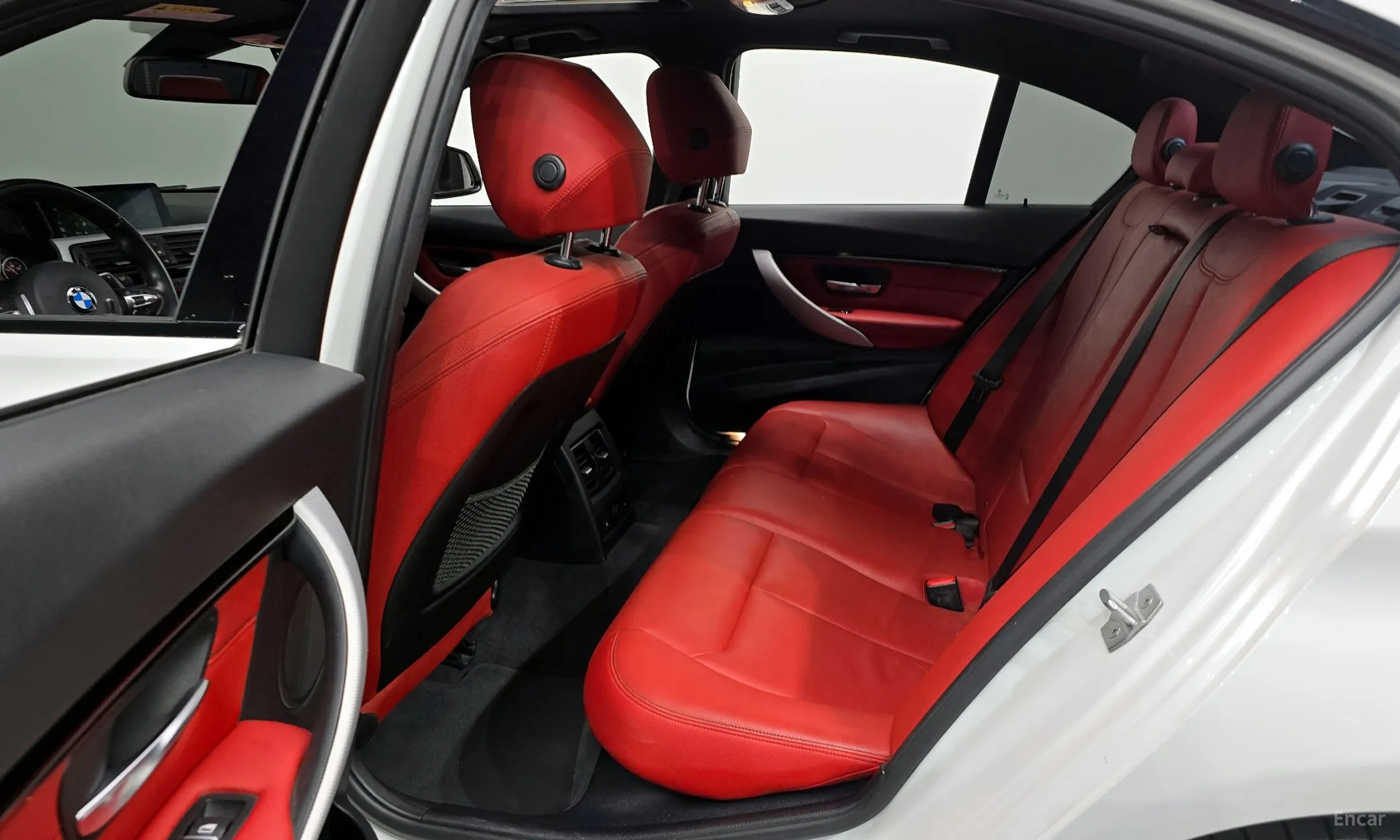 BMW 3 Series (F30) превью 16