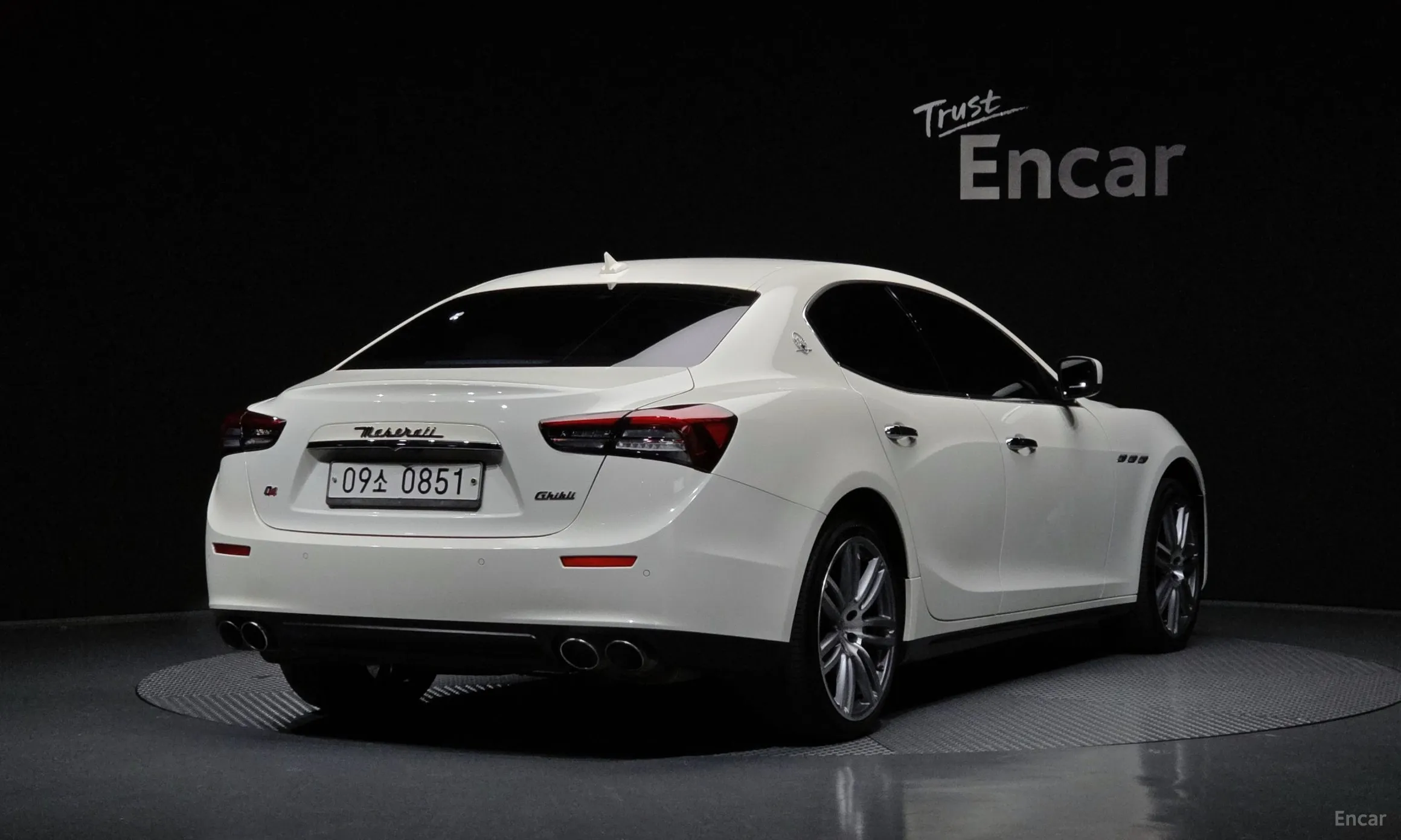 Maserati Ghibli превью 2