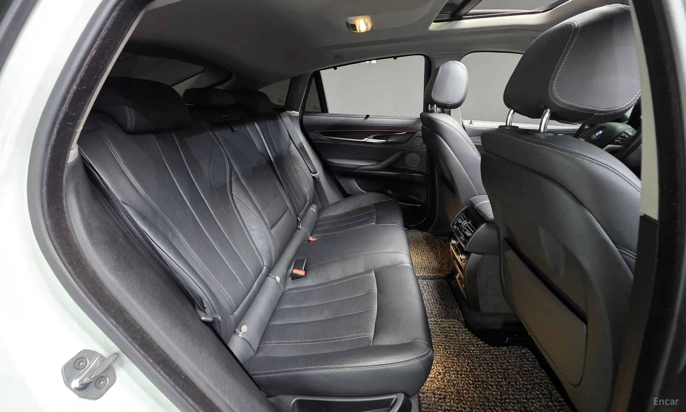 BMW X6 (F16) превью 19