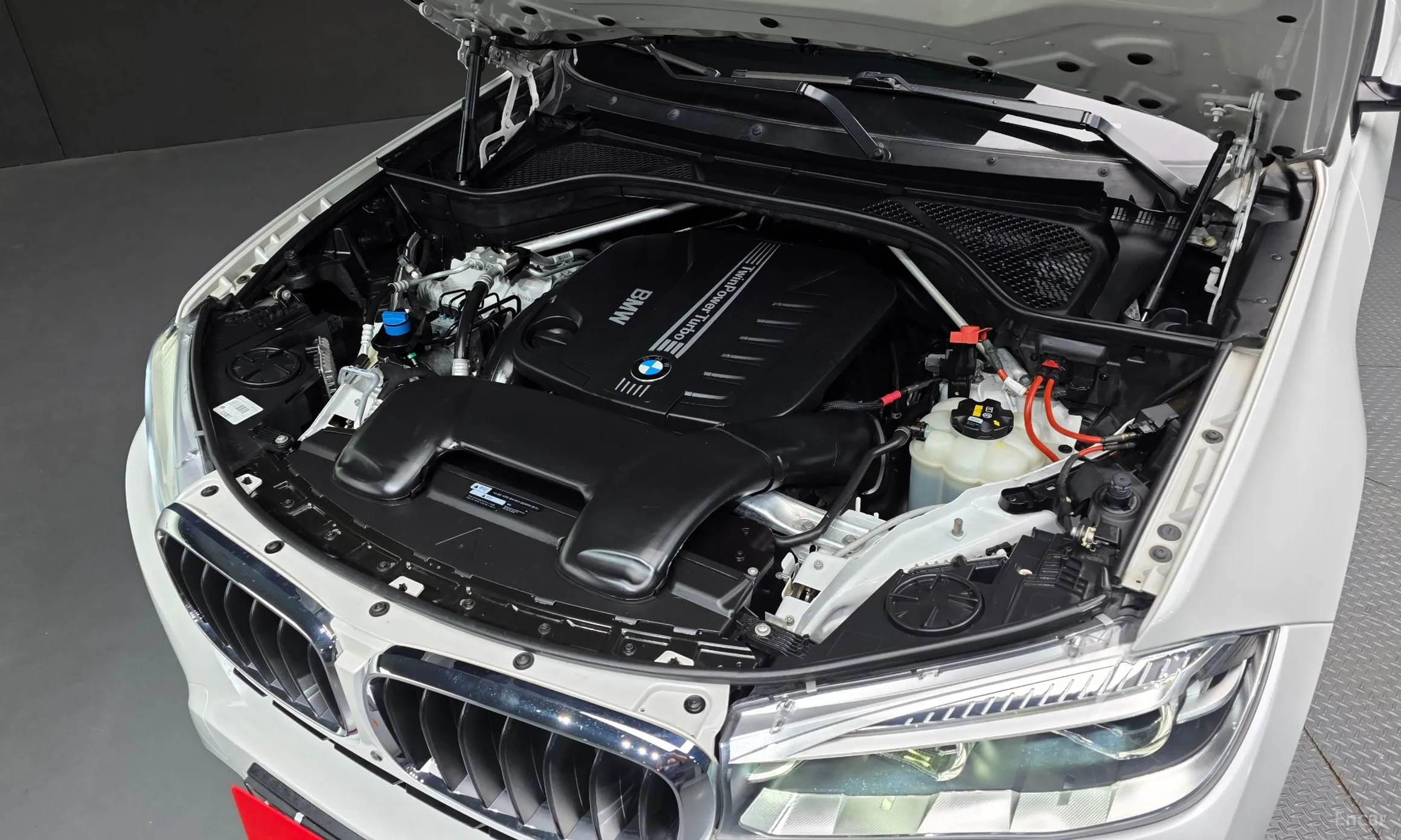 BMW X6 (F16) превью 6