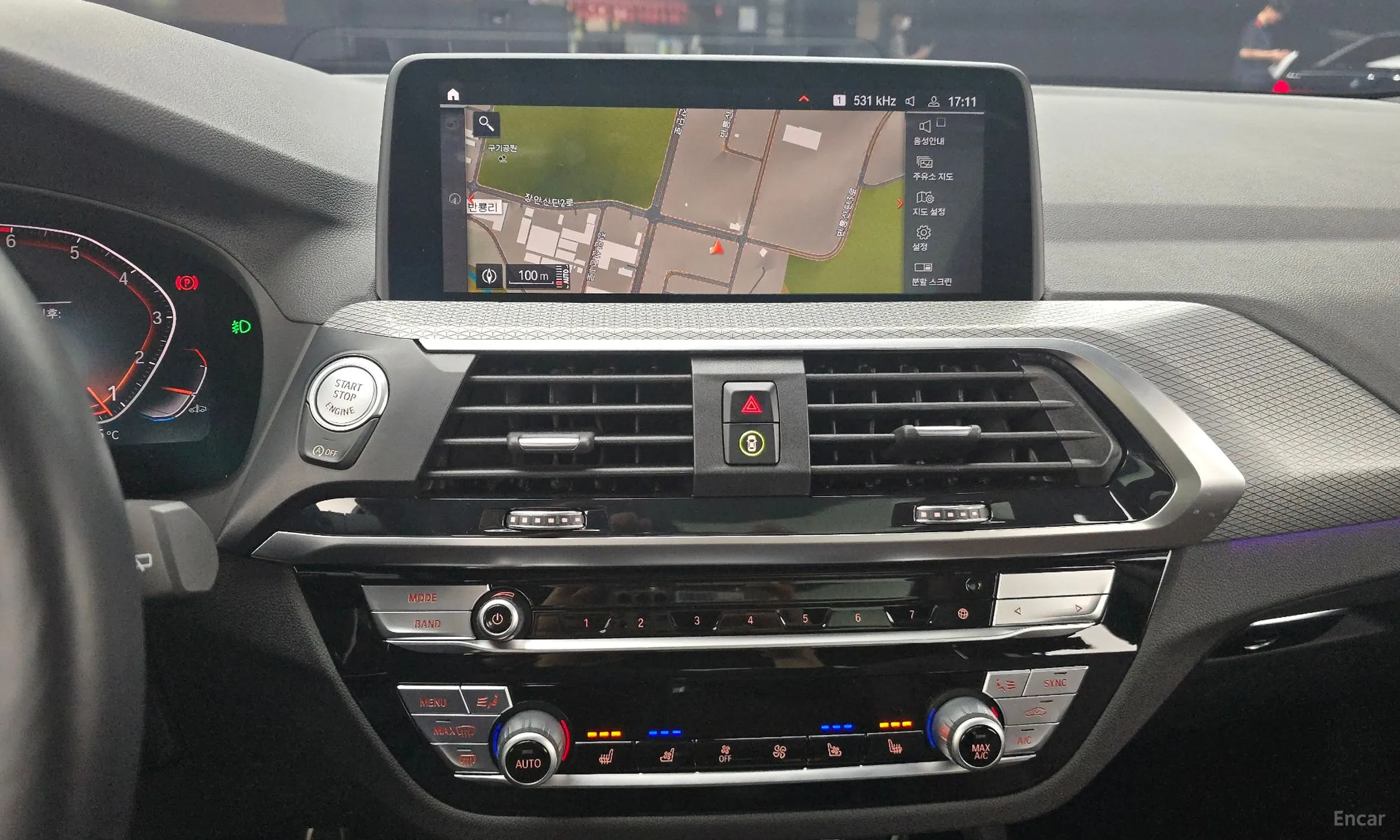 BMW X3 (G01) превью 16