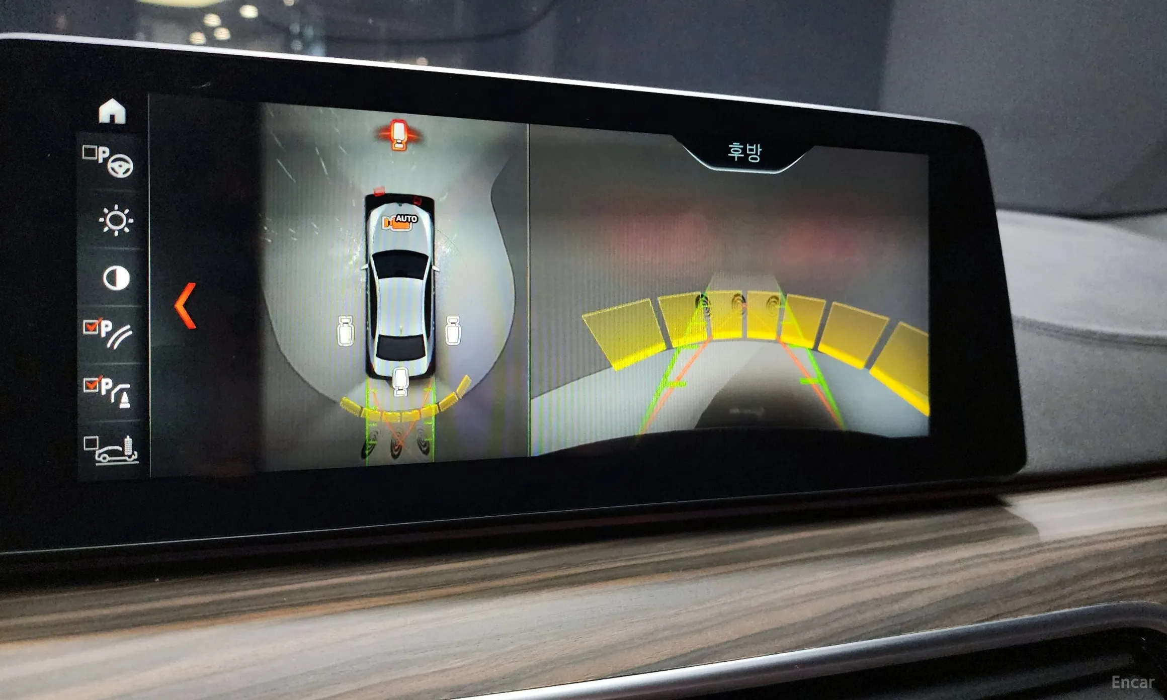 BMW 5 Series (G30) превью 15