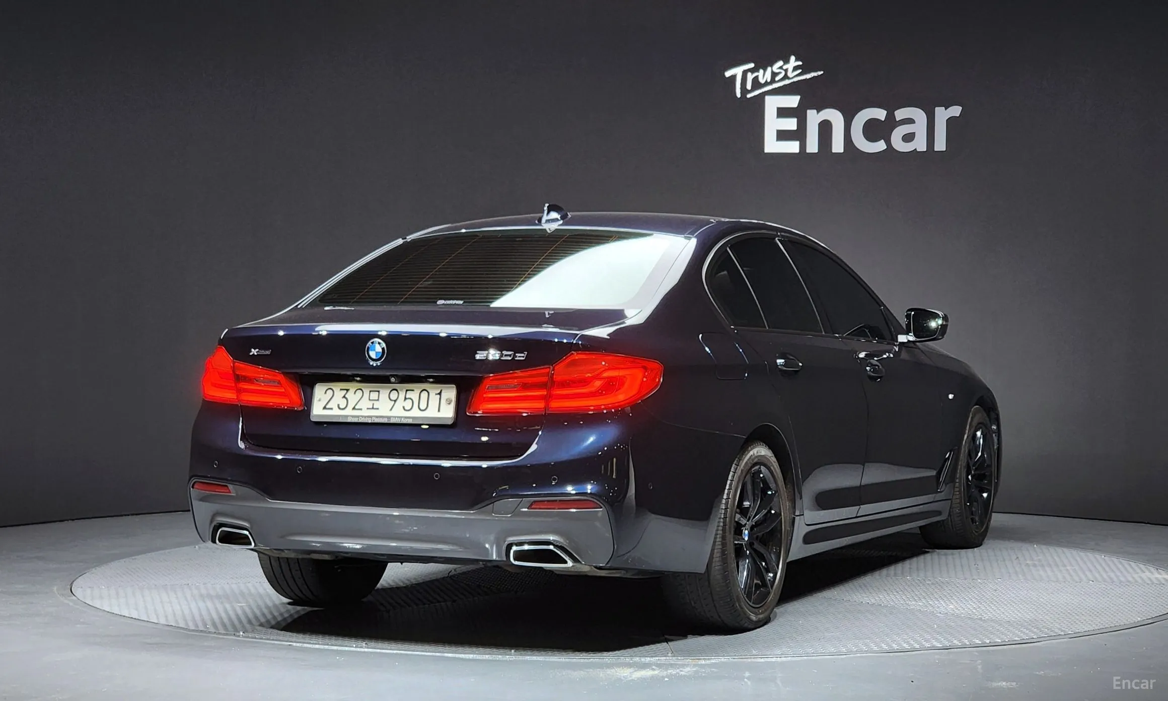 BMW 5 Series (G30) превью 2