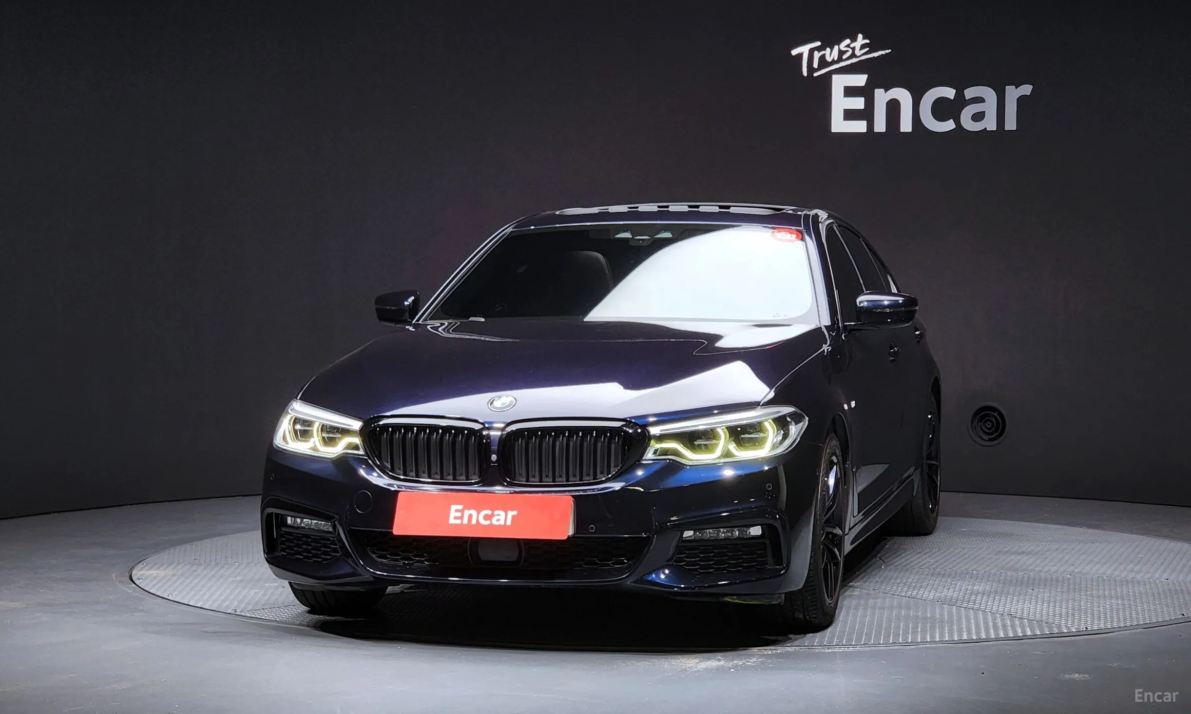 BMW 5 Series (G30) превью 3