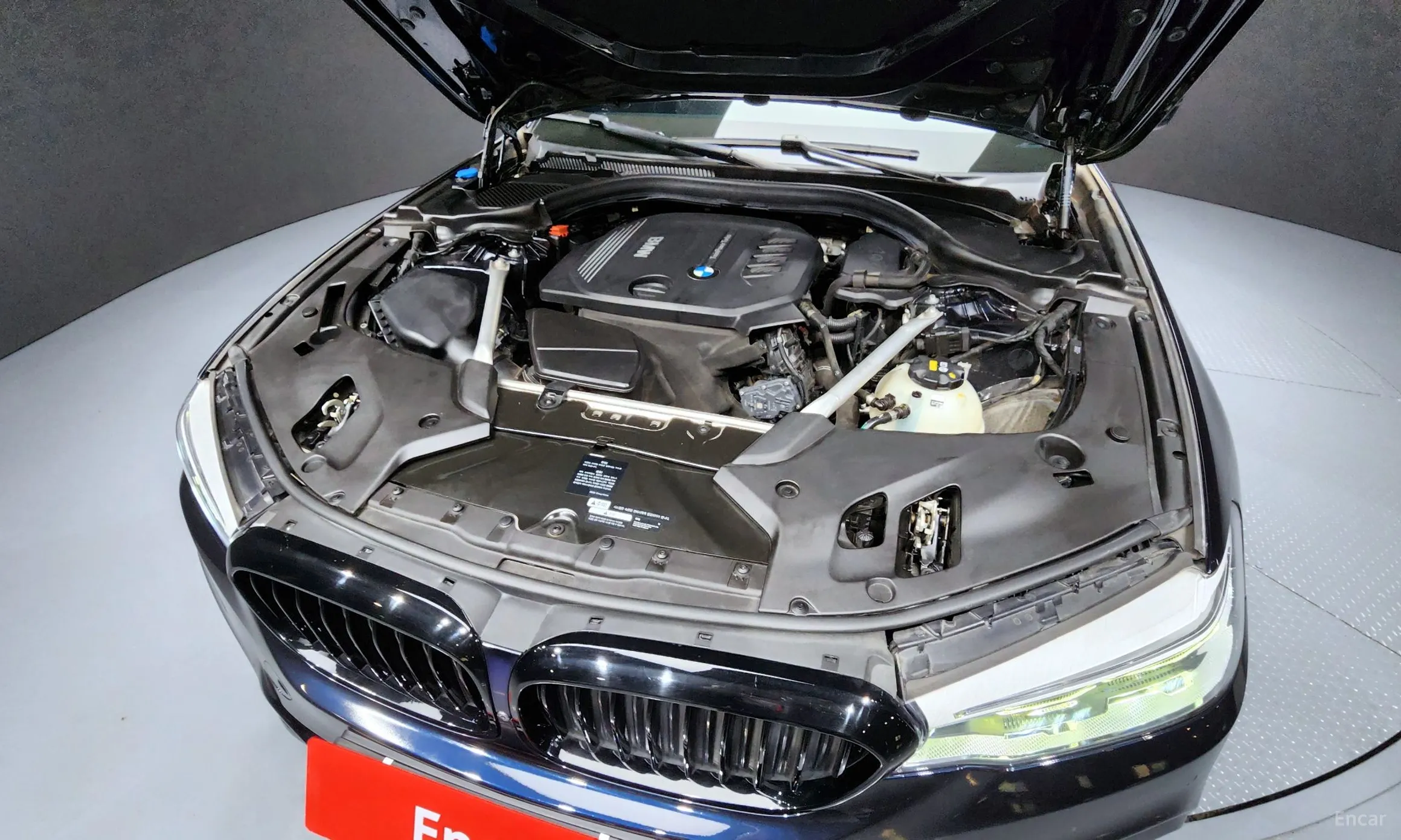 BMW 5 Series (G30) превью 6
