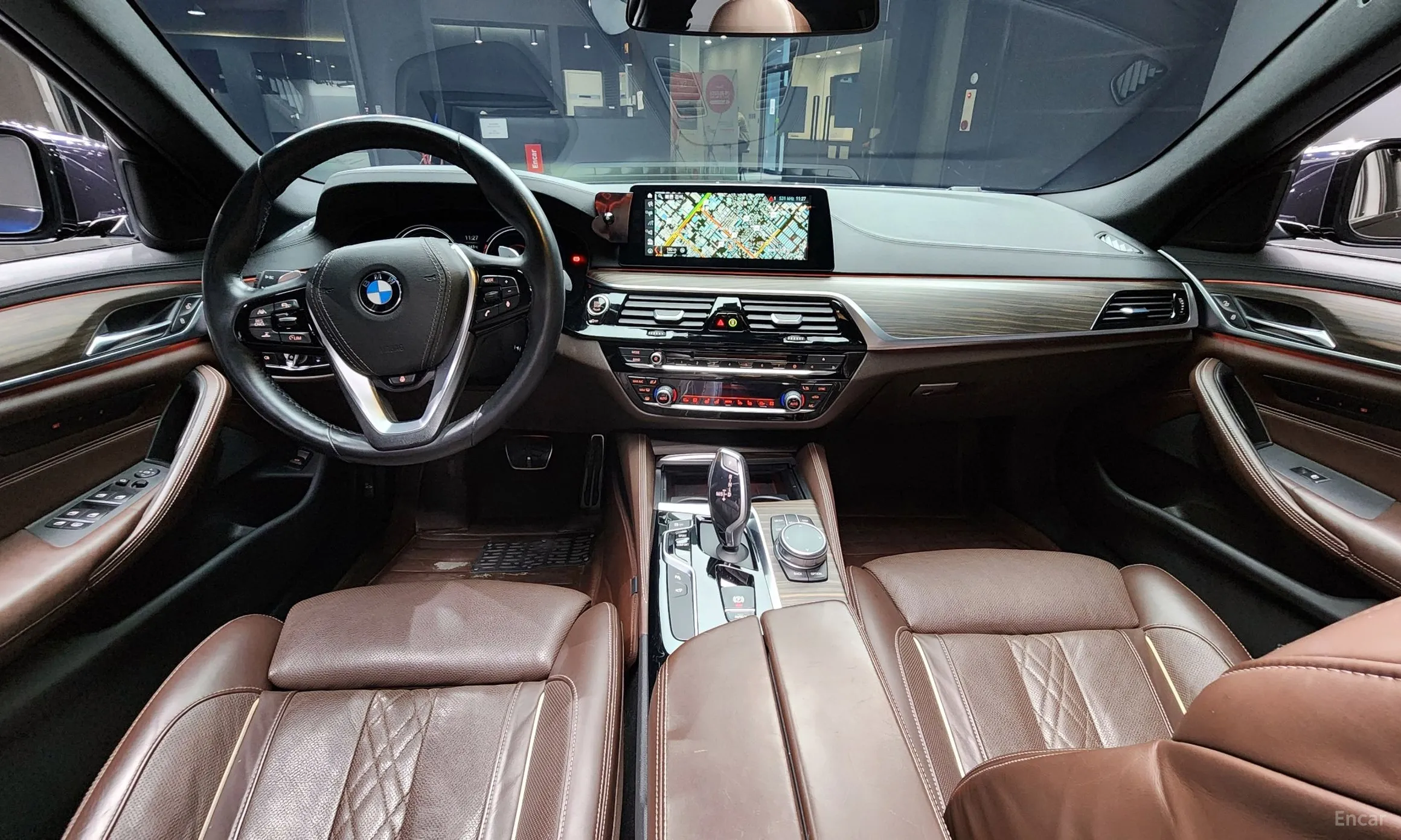 BMW 5 Series (G30) превью 7