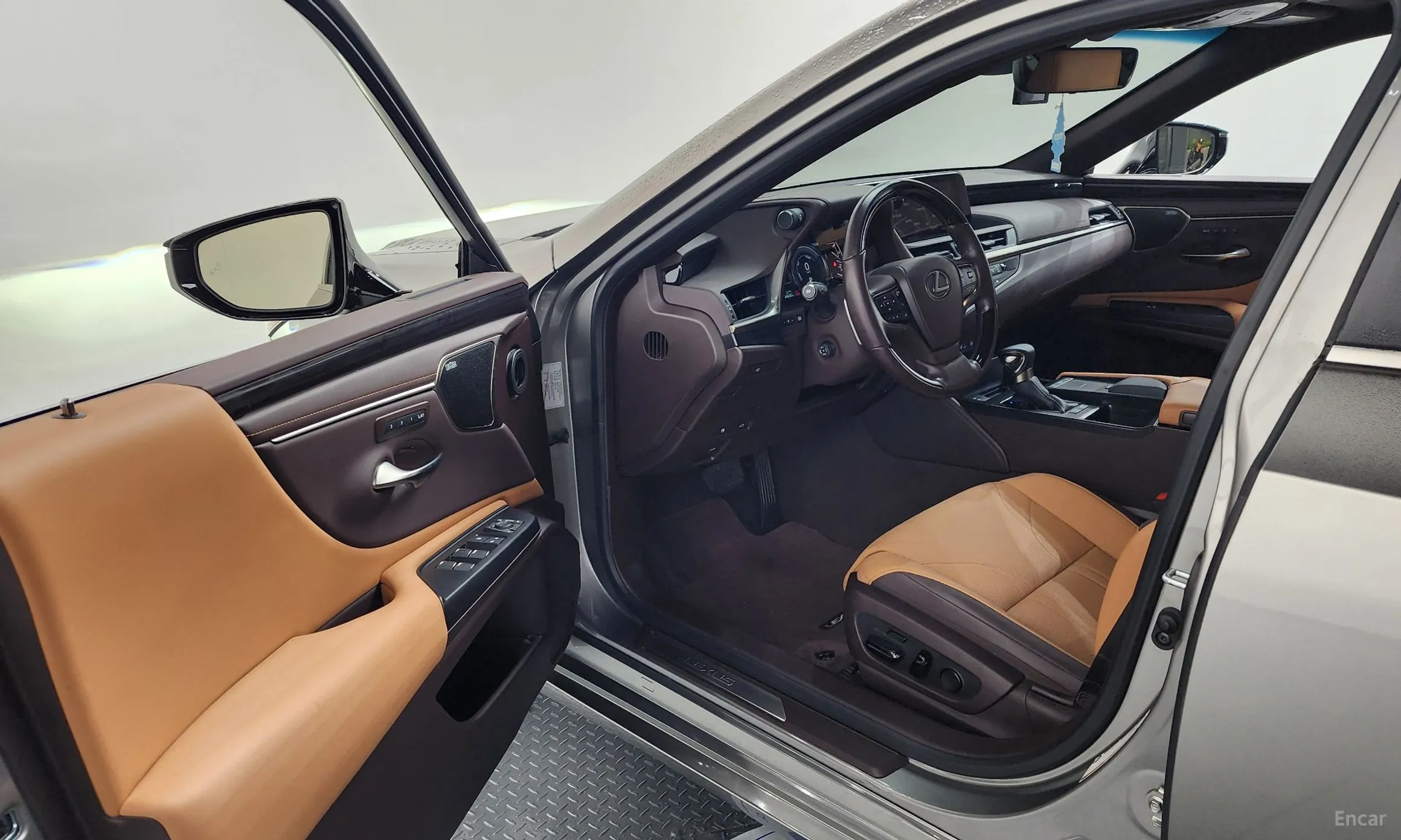 Lexus ES300h 7th Generation превью 10
