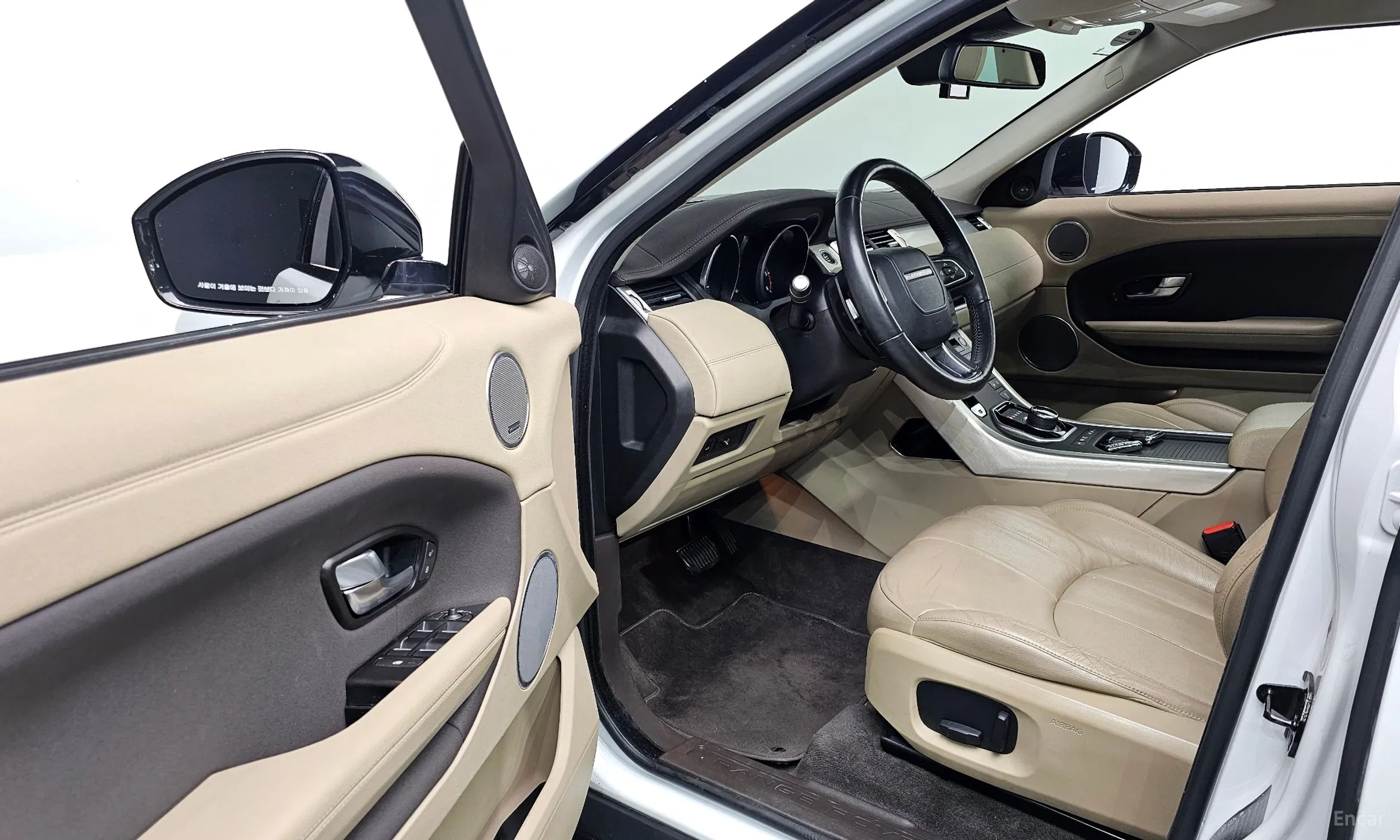 Land Rover Range Rover Evoque превью 11