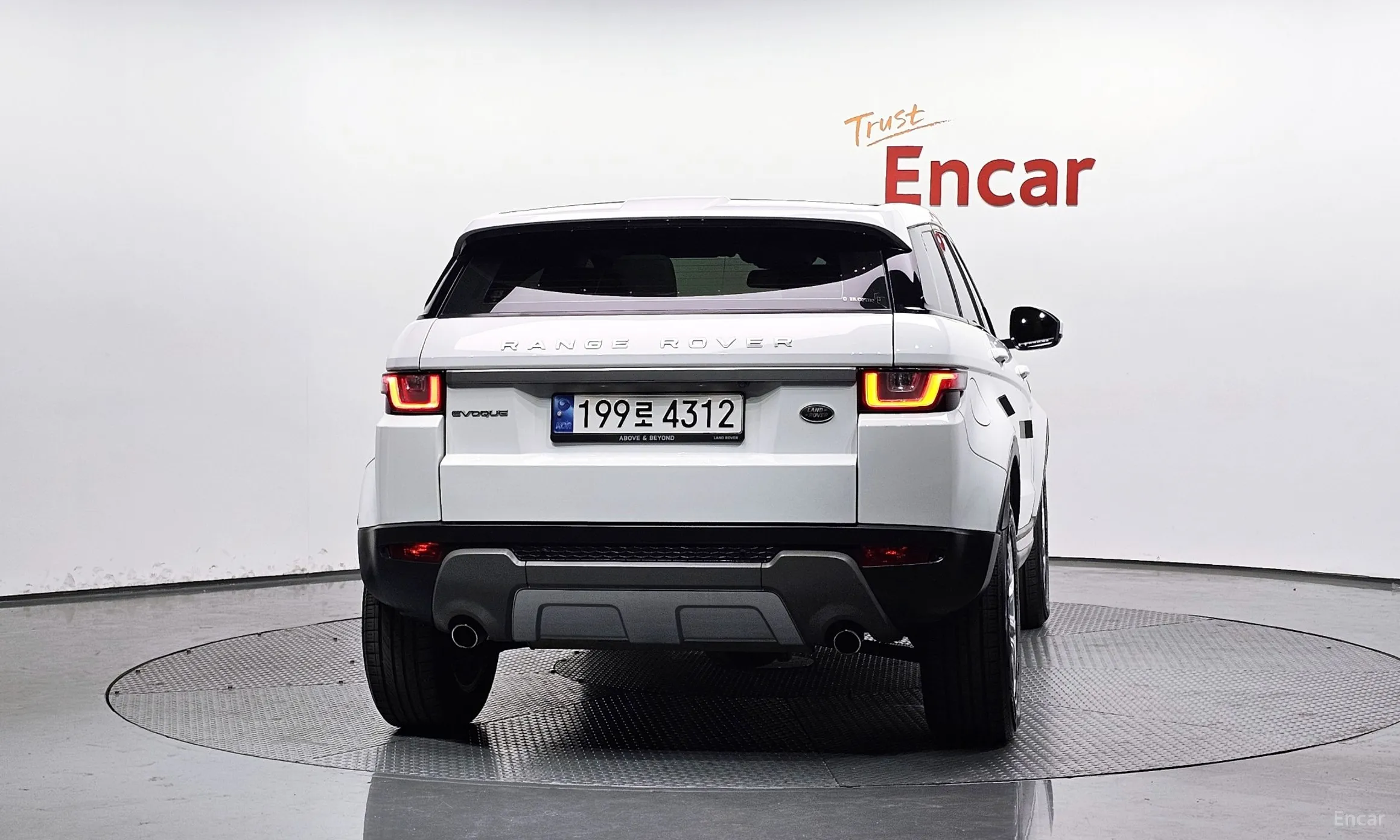 Land Rover Range Rover Evoque превью 4