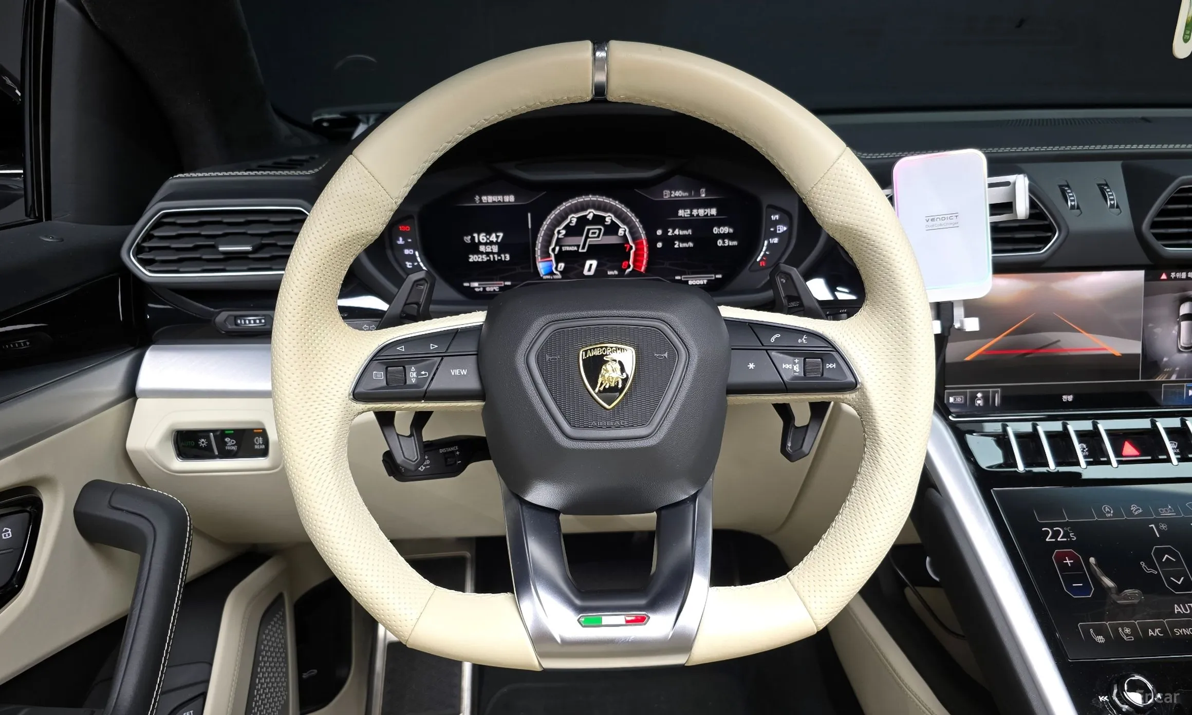 Lamborghini Urus превью 13