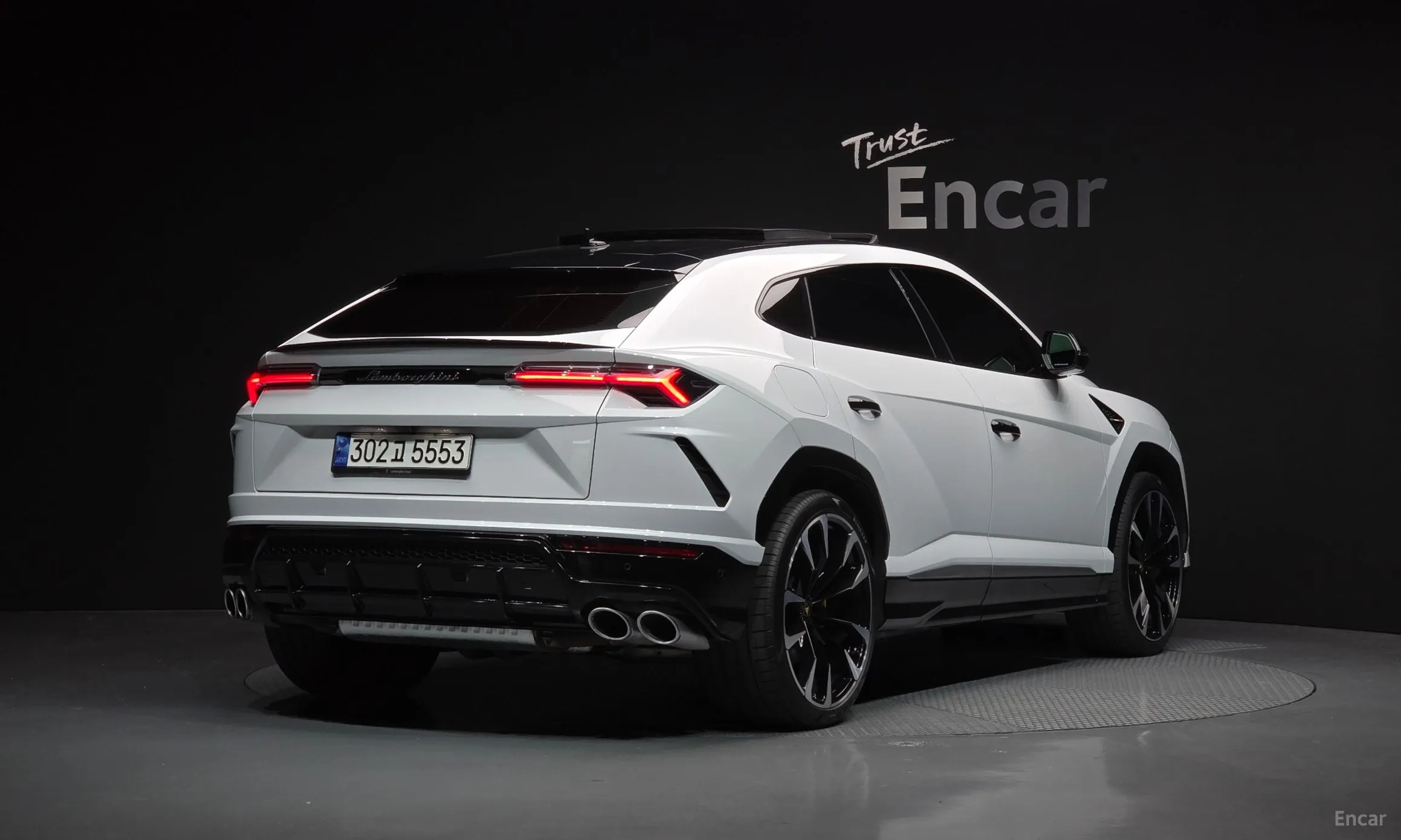Lamborghini Urus превью 2