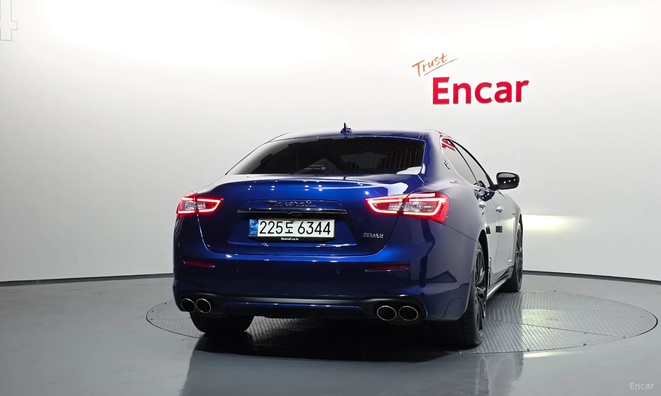 Maserati Ghibli превью 4