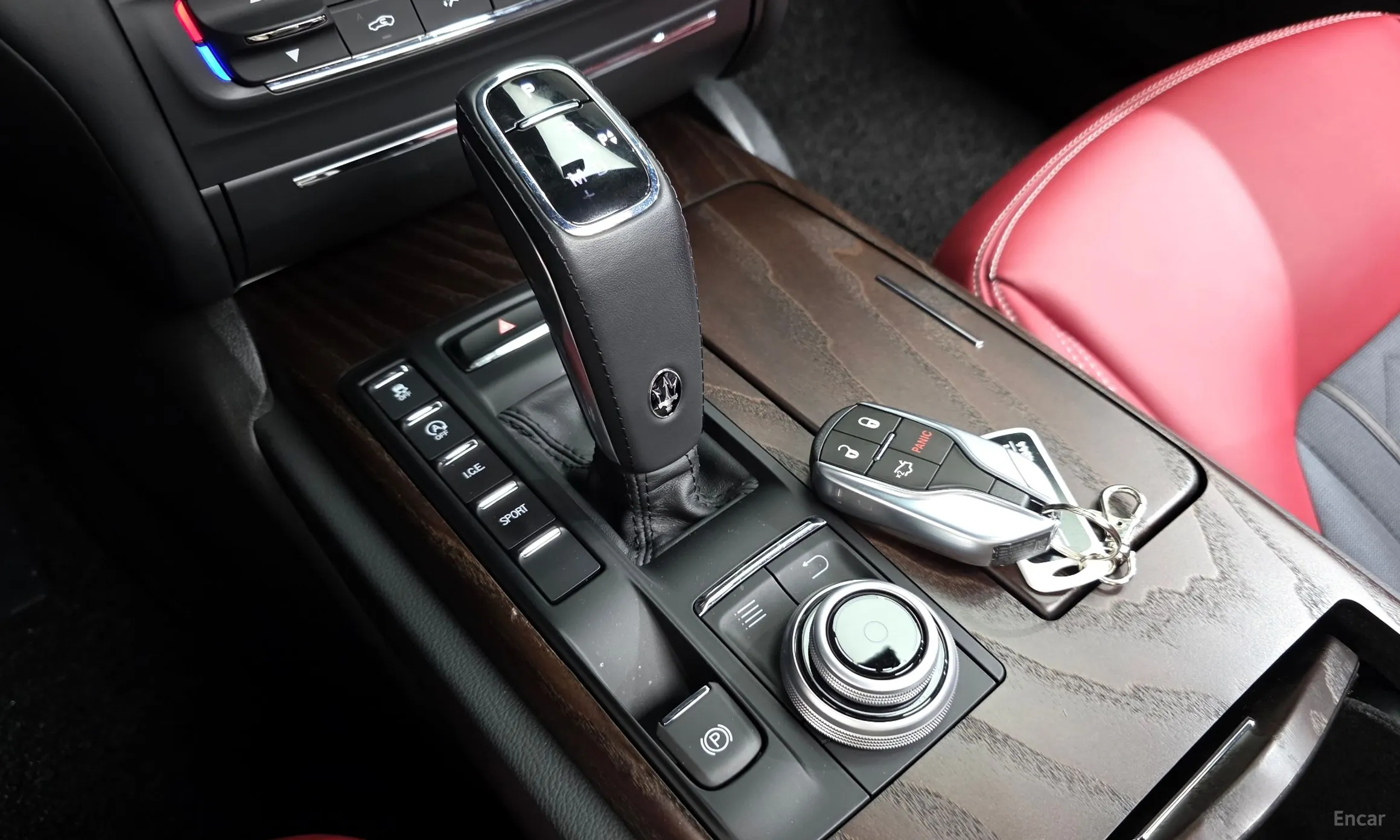 Maserati Ghibli превью 9