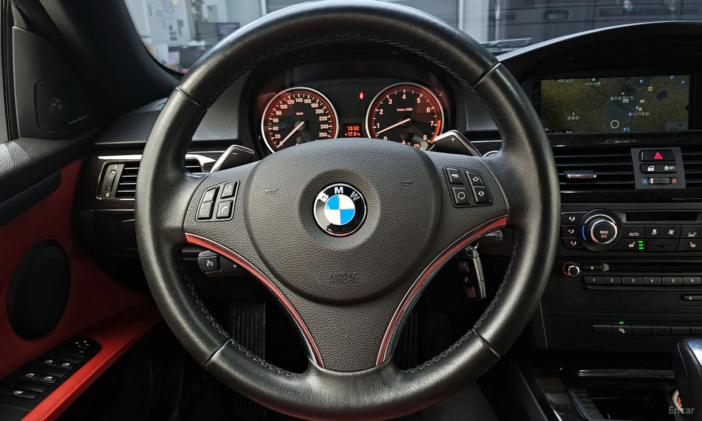 BMW 3 Series (E90) превью 12