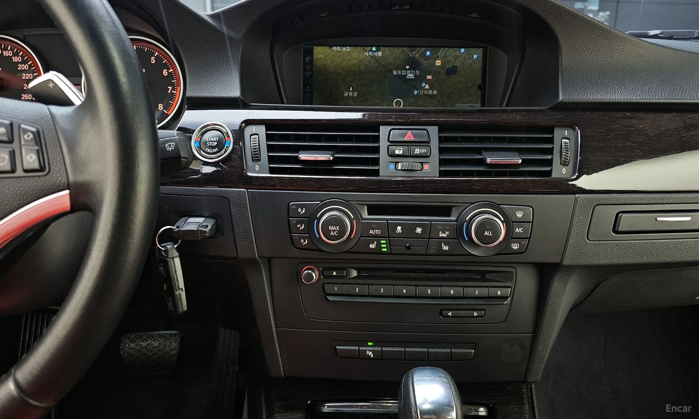 BMW 3 Series (E90) превью 14