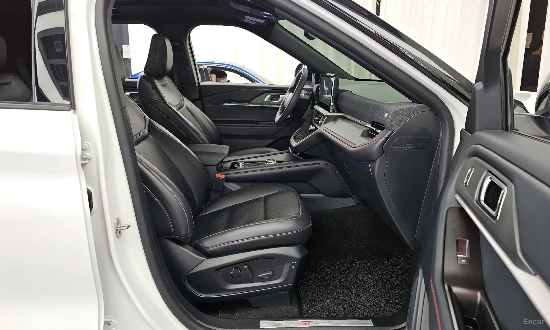 Ford Explorer 6th Generation превью 11