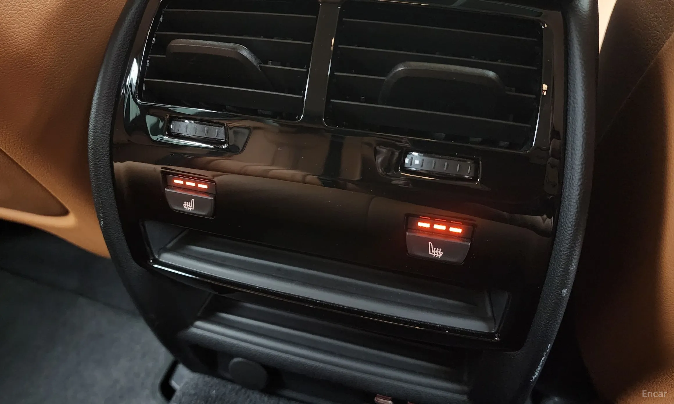 BMW 5 Series (G30) превью 19