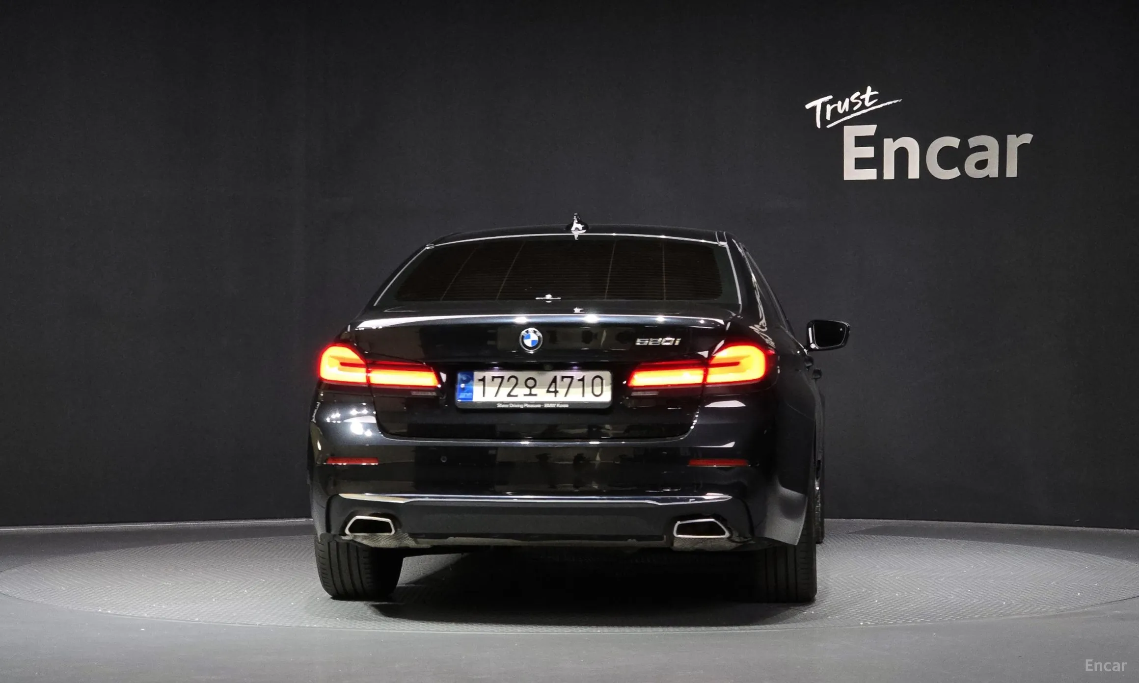 BMW 5 Series (G30) превью 4