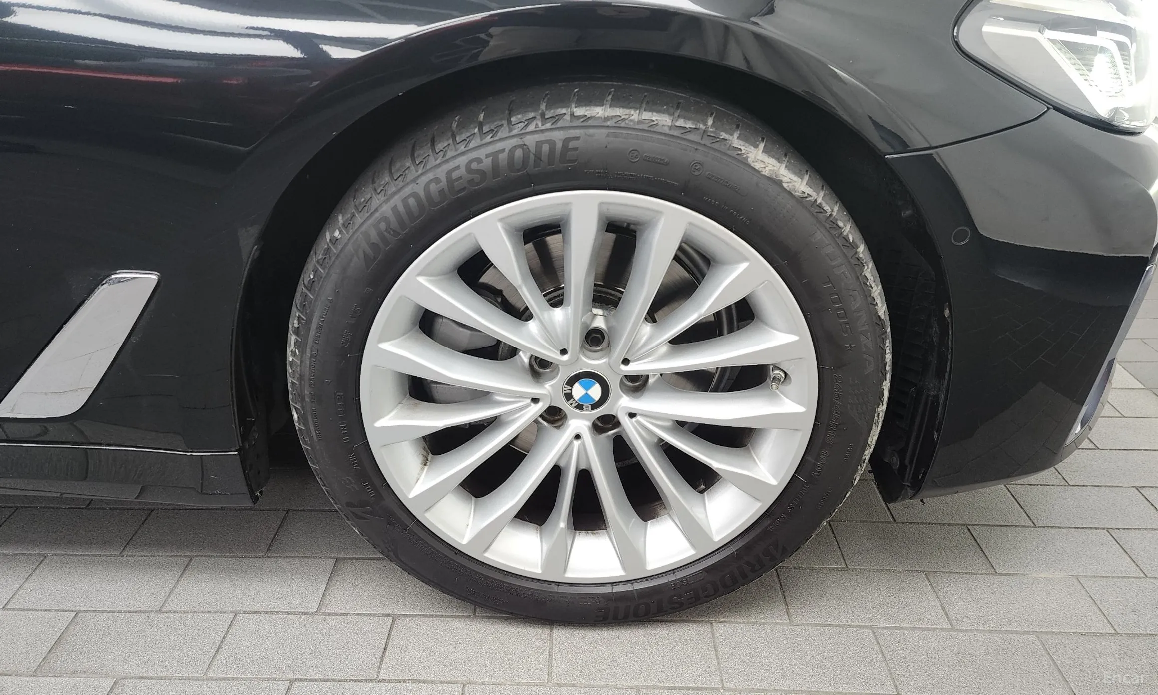 BMW 5 Series (G30) превью 5