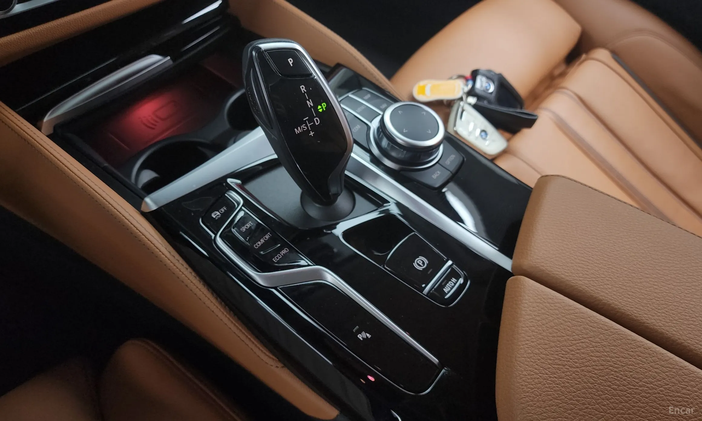 BMW 5 Series (G30) превью 9