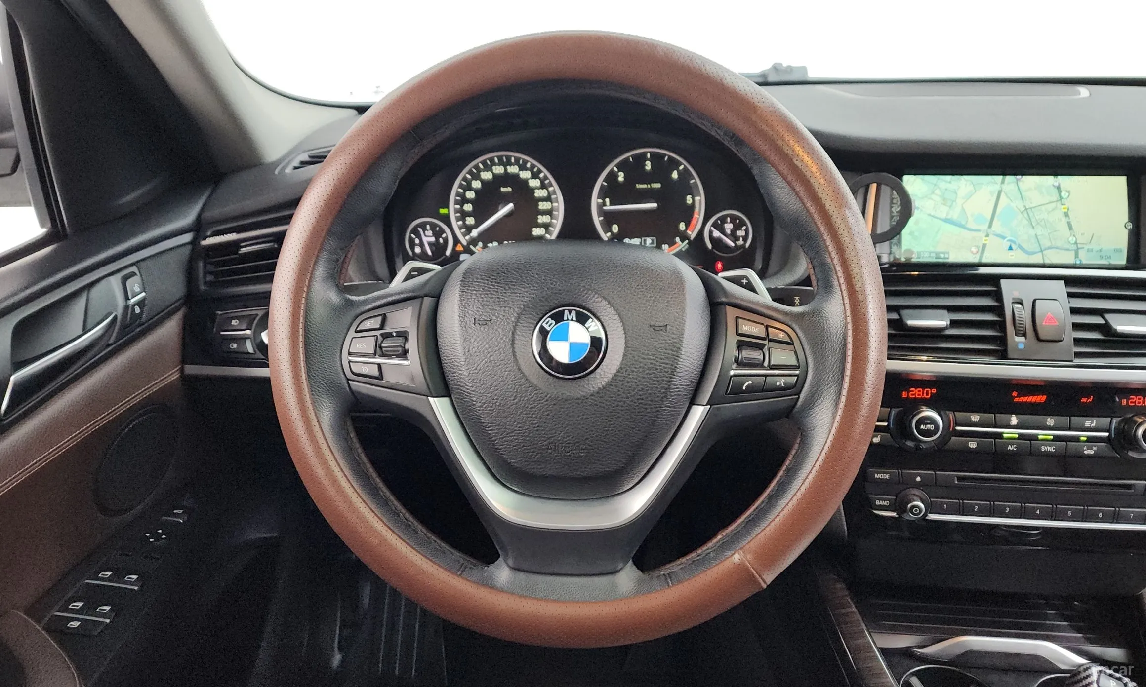 BMW X4 (F26) превью 13