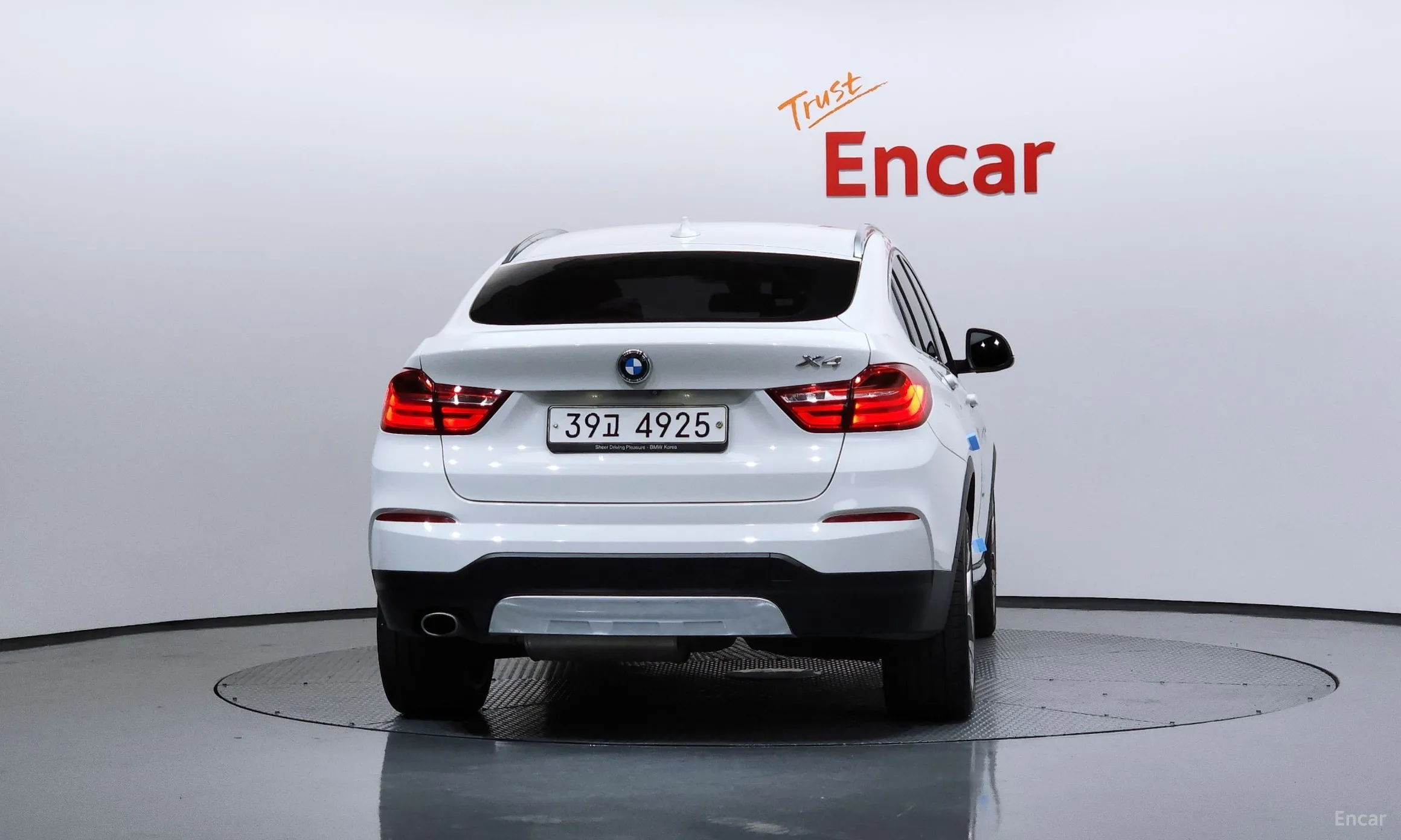 BMW X4 (F26) превью 4