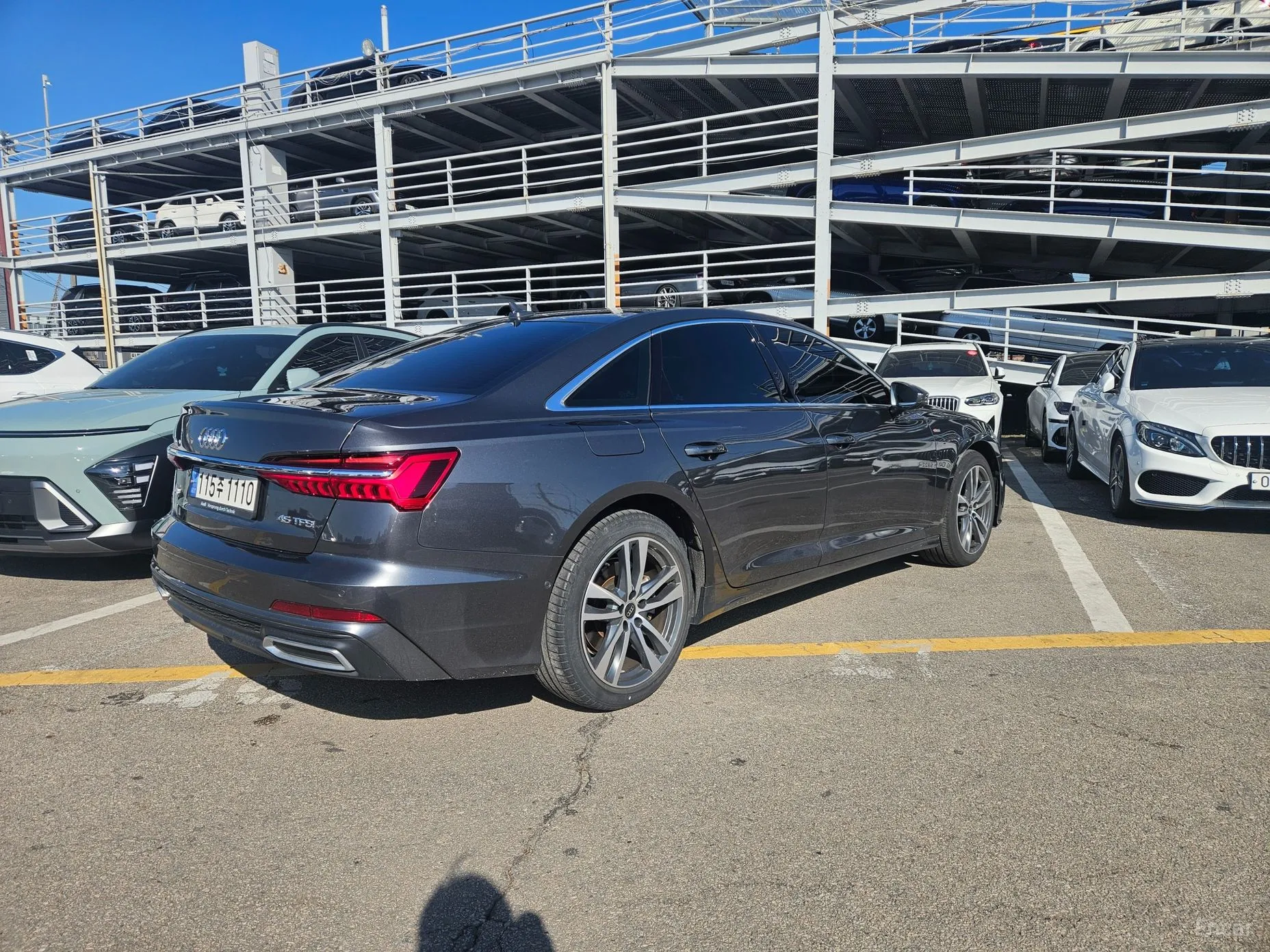 Audi A6 (C8) превью 3