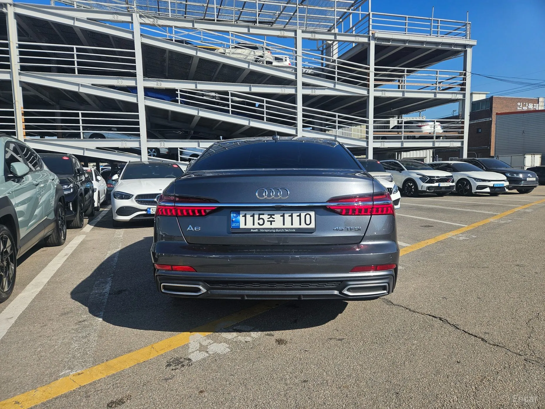 Audi A6 (C8) превью 4
