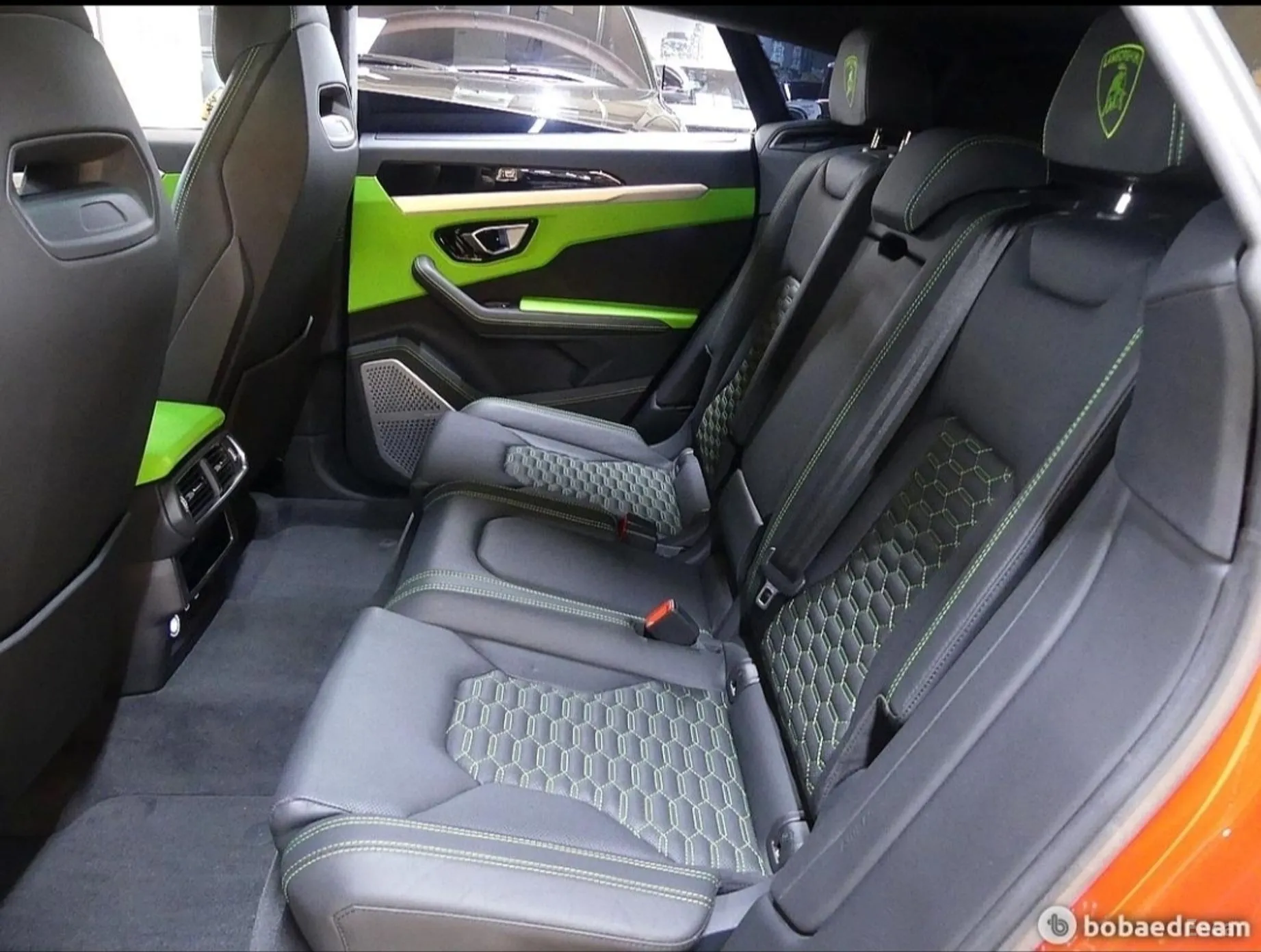 Lamborghini Urus превью 14