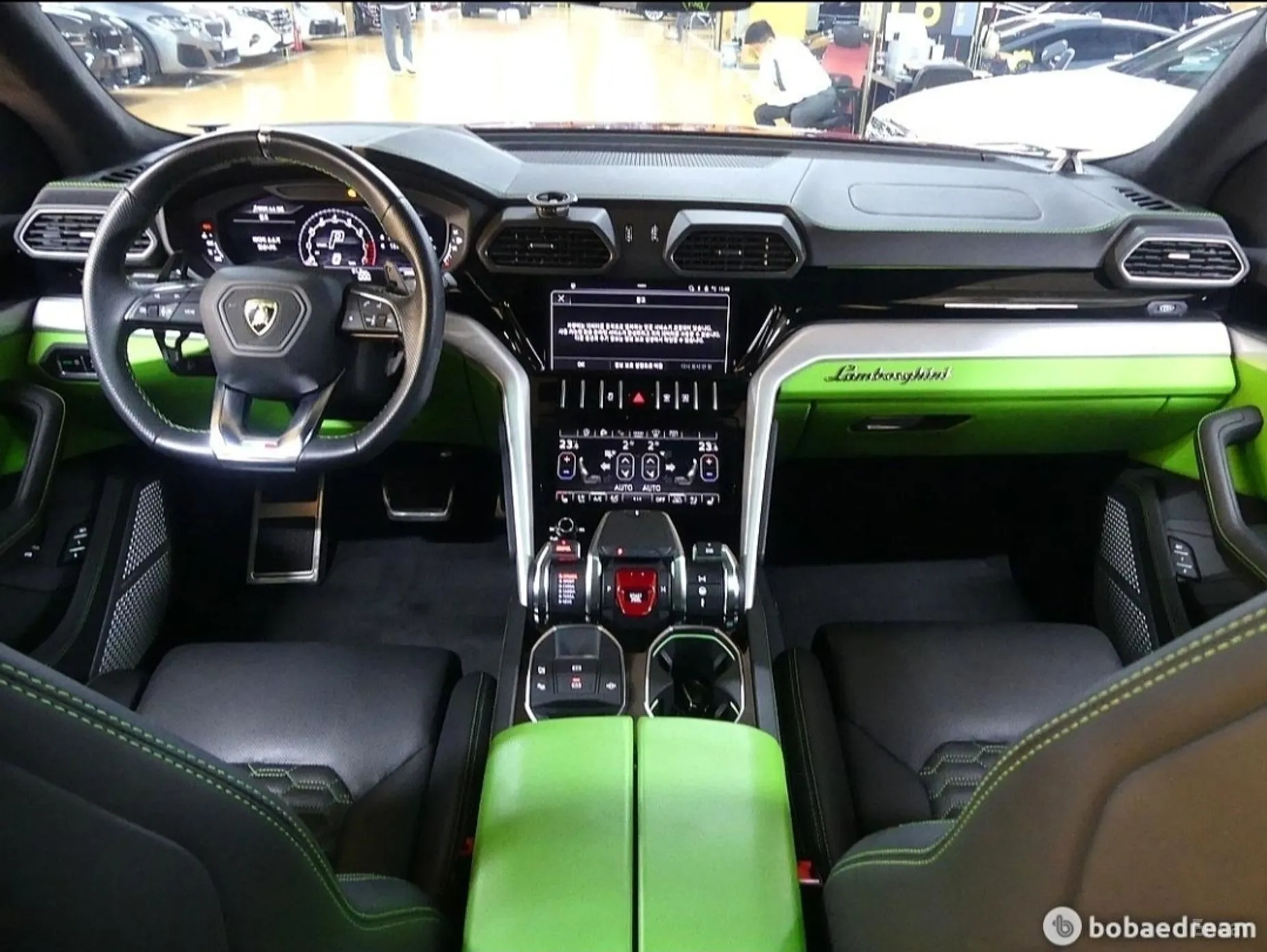 Lamborghini Urus превью 4