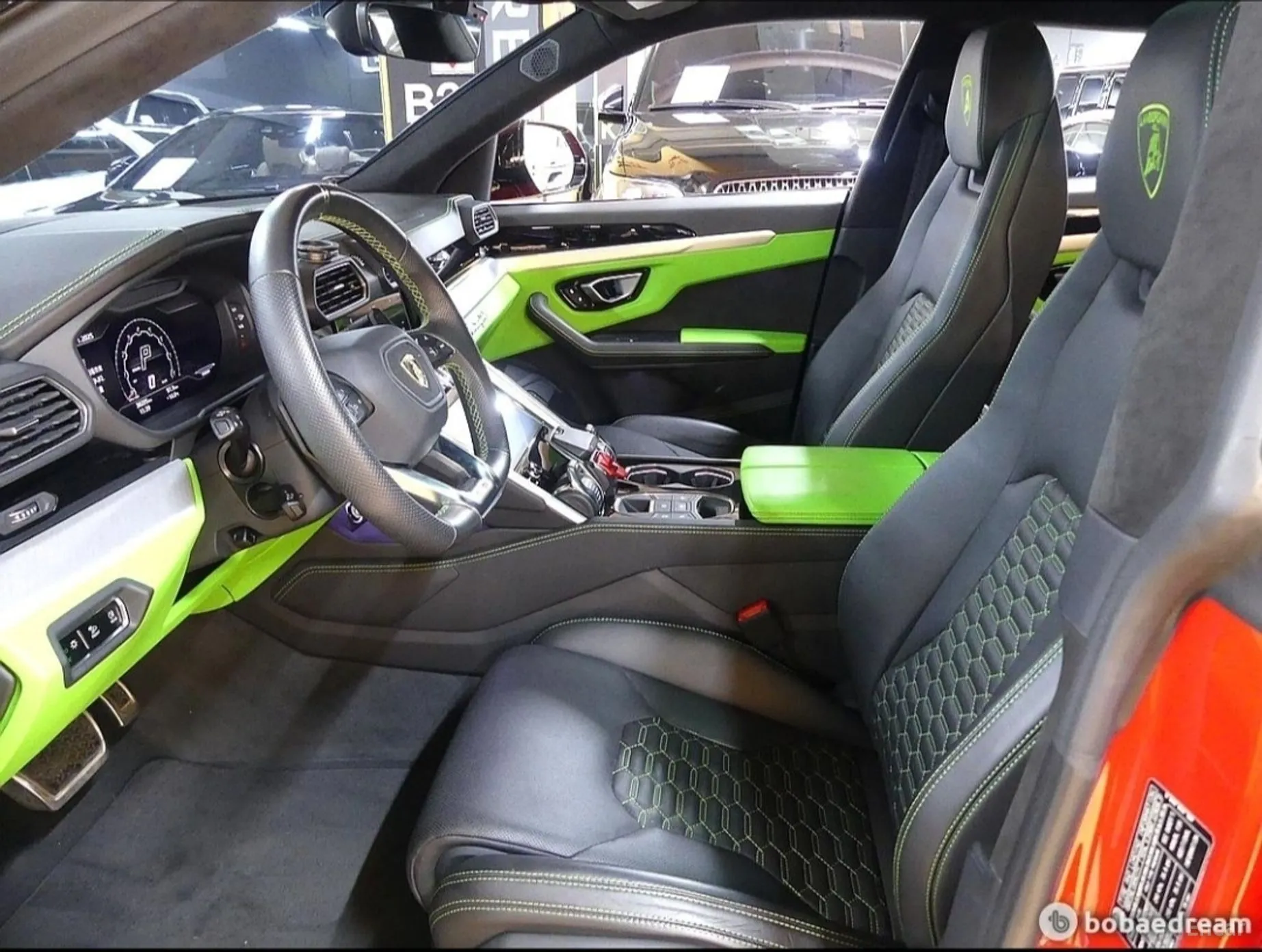 Lamborghini Urus превью 7