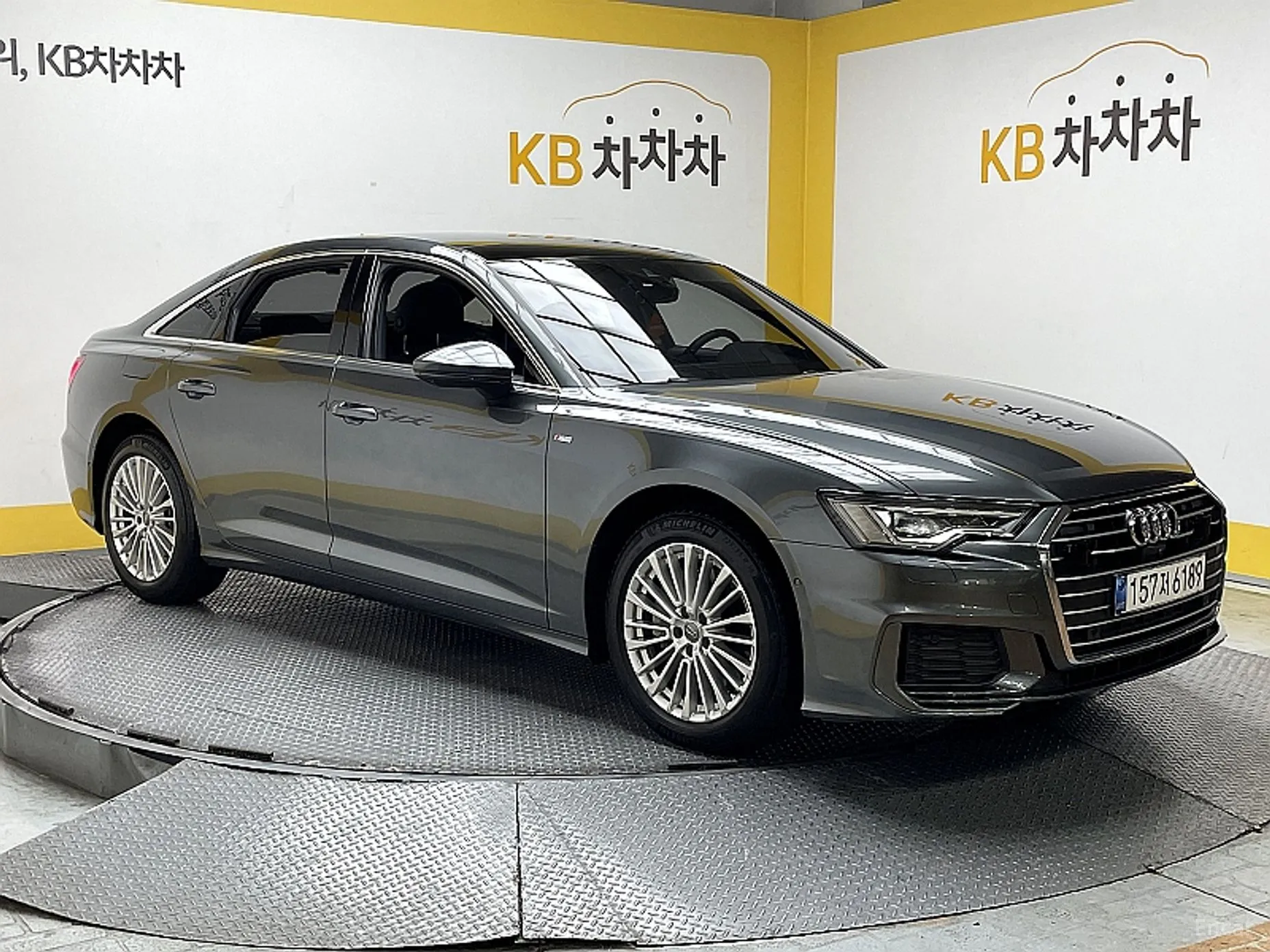 Audi A6 (C8)