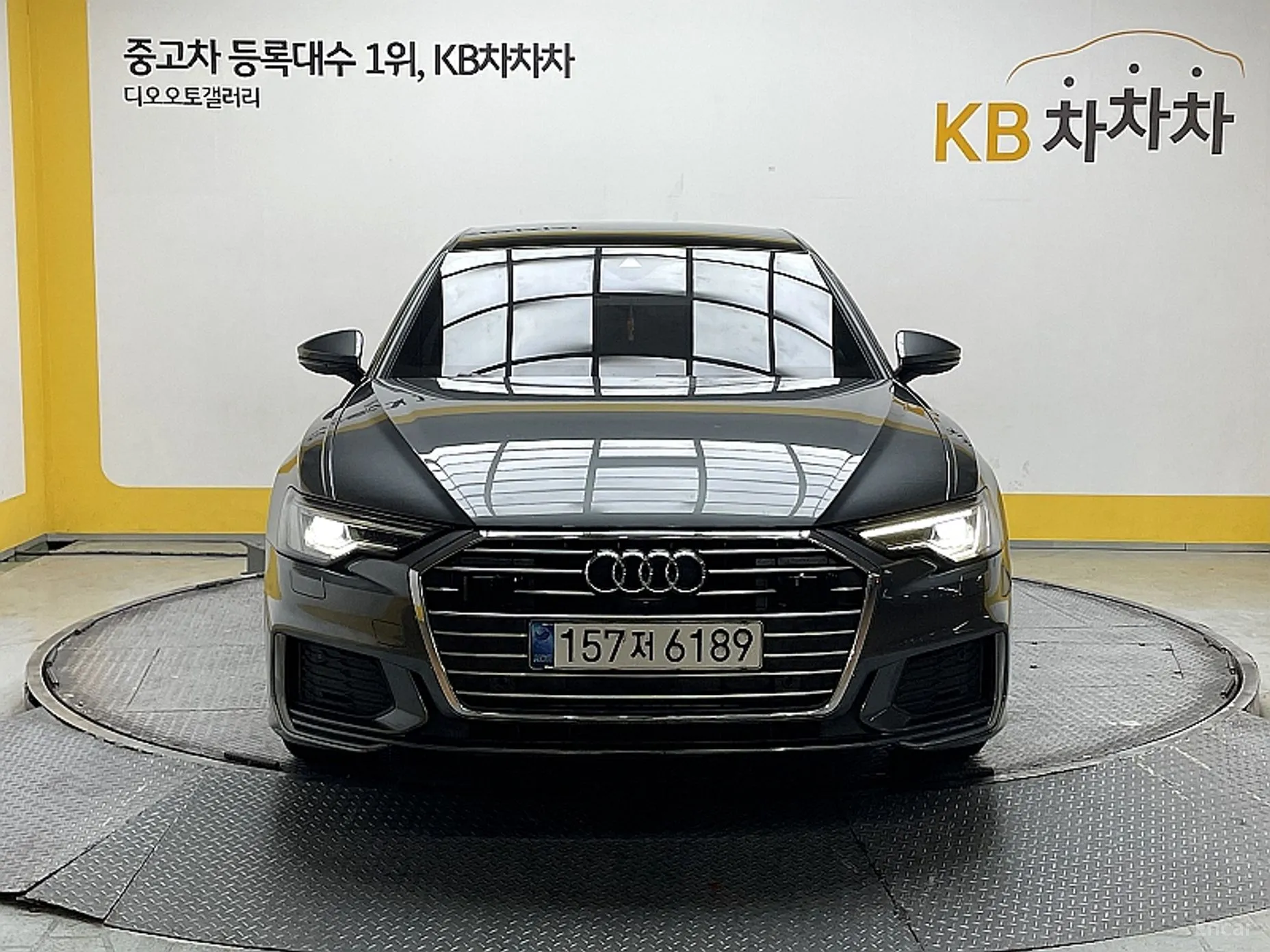 Audi A6 (C8) превью 3