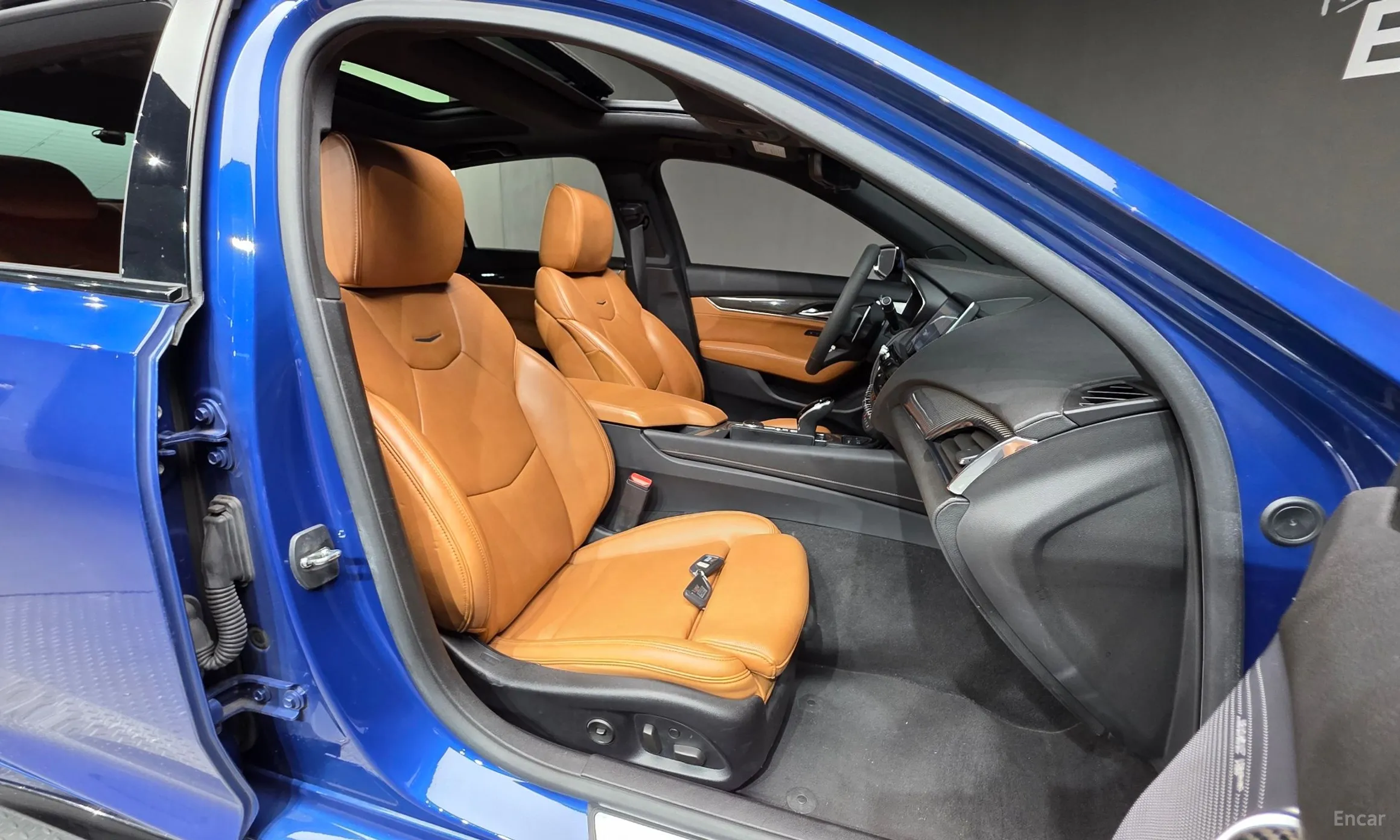 Cadillac CT5 превью 10