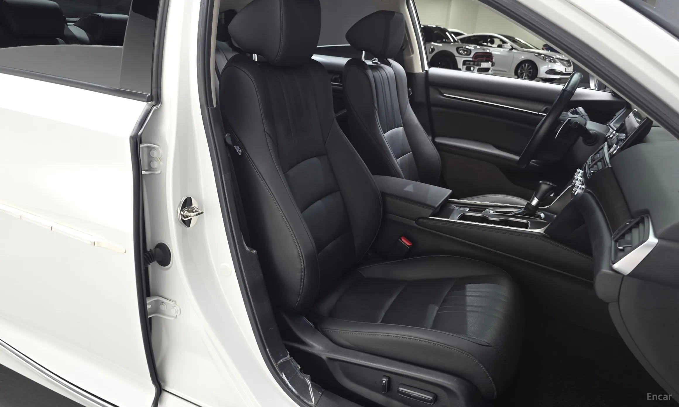 Honda Accord 10th Generation превью 10