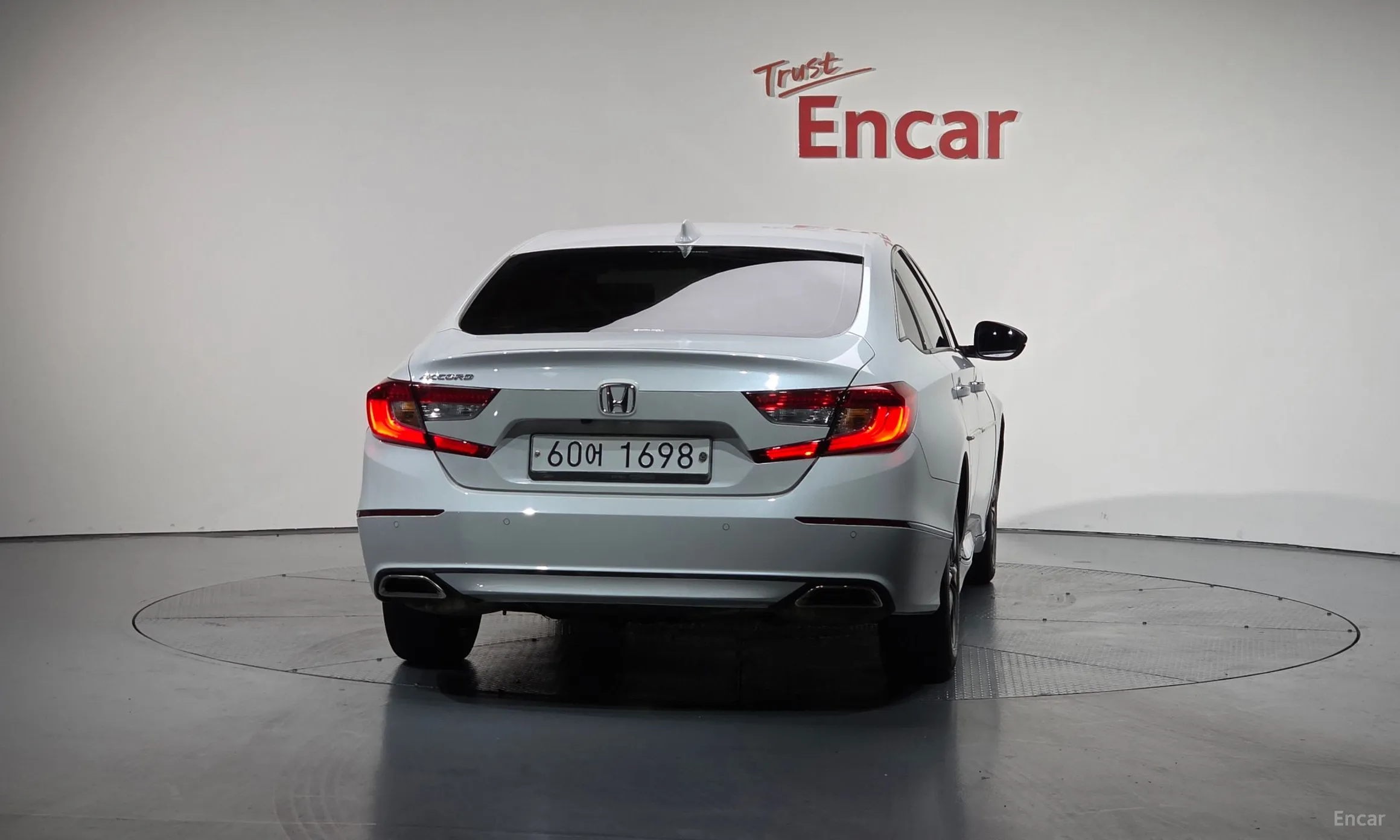 Honda Accord 10th Generation превью 4