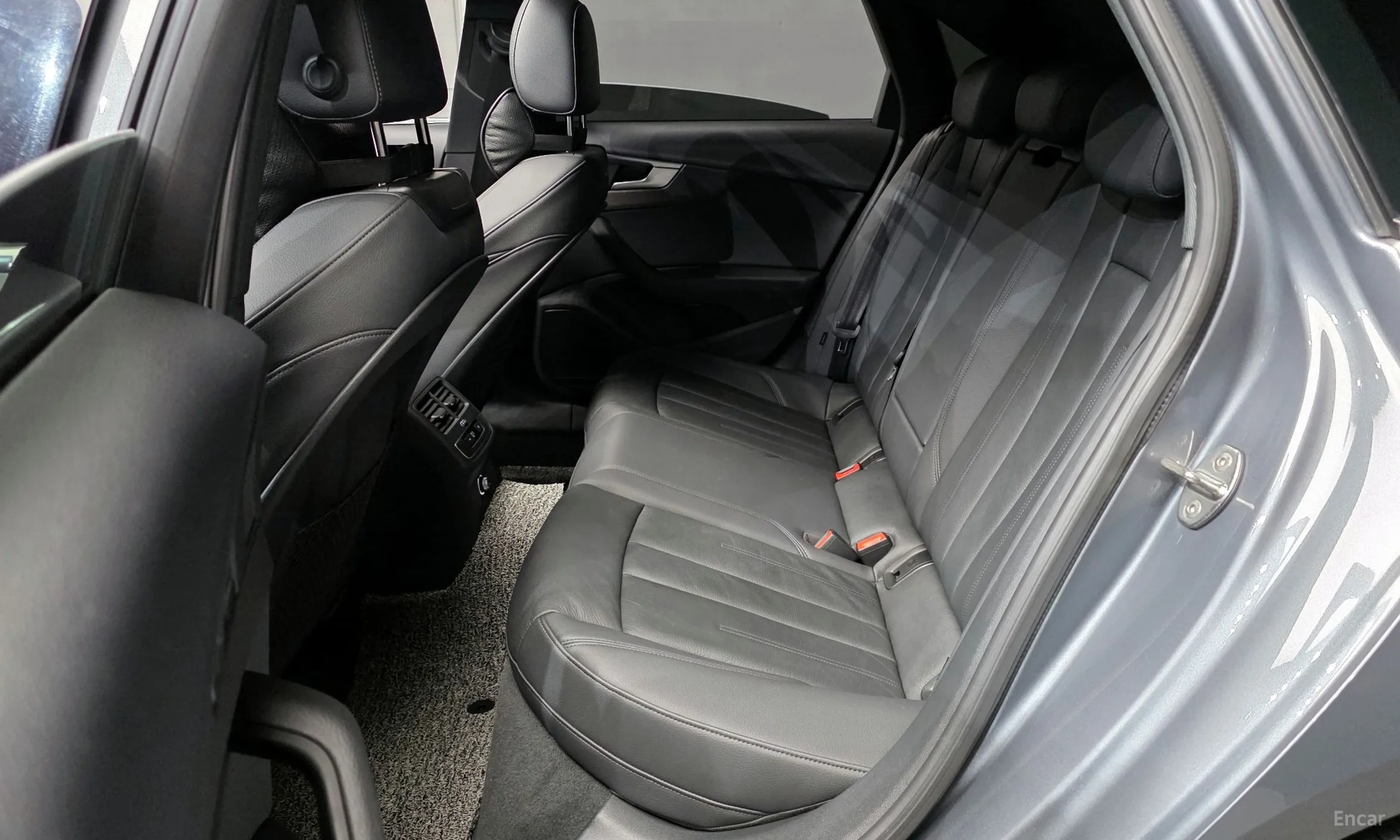 Audi A4 (B9) превью 12
