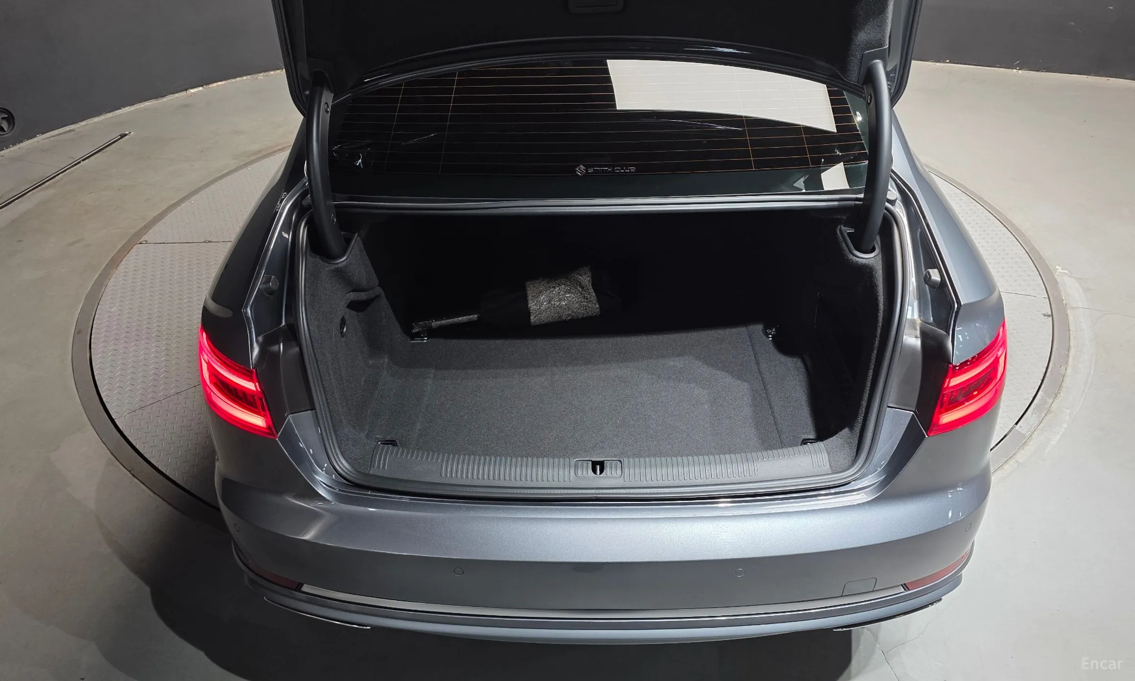 Audi A4 (B9) превью 20