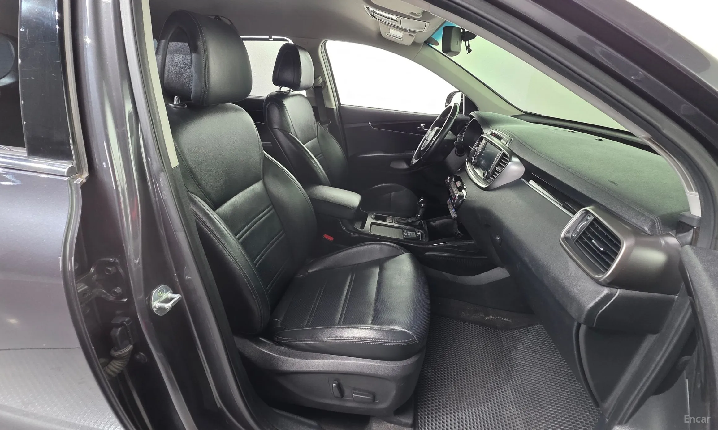 Kia Sorento превью 10