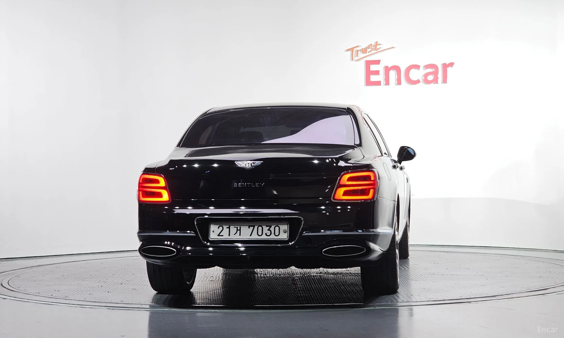 Bentley Flying Spur Gen 1 превью 4