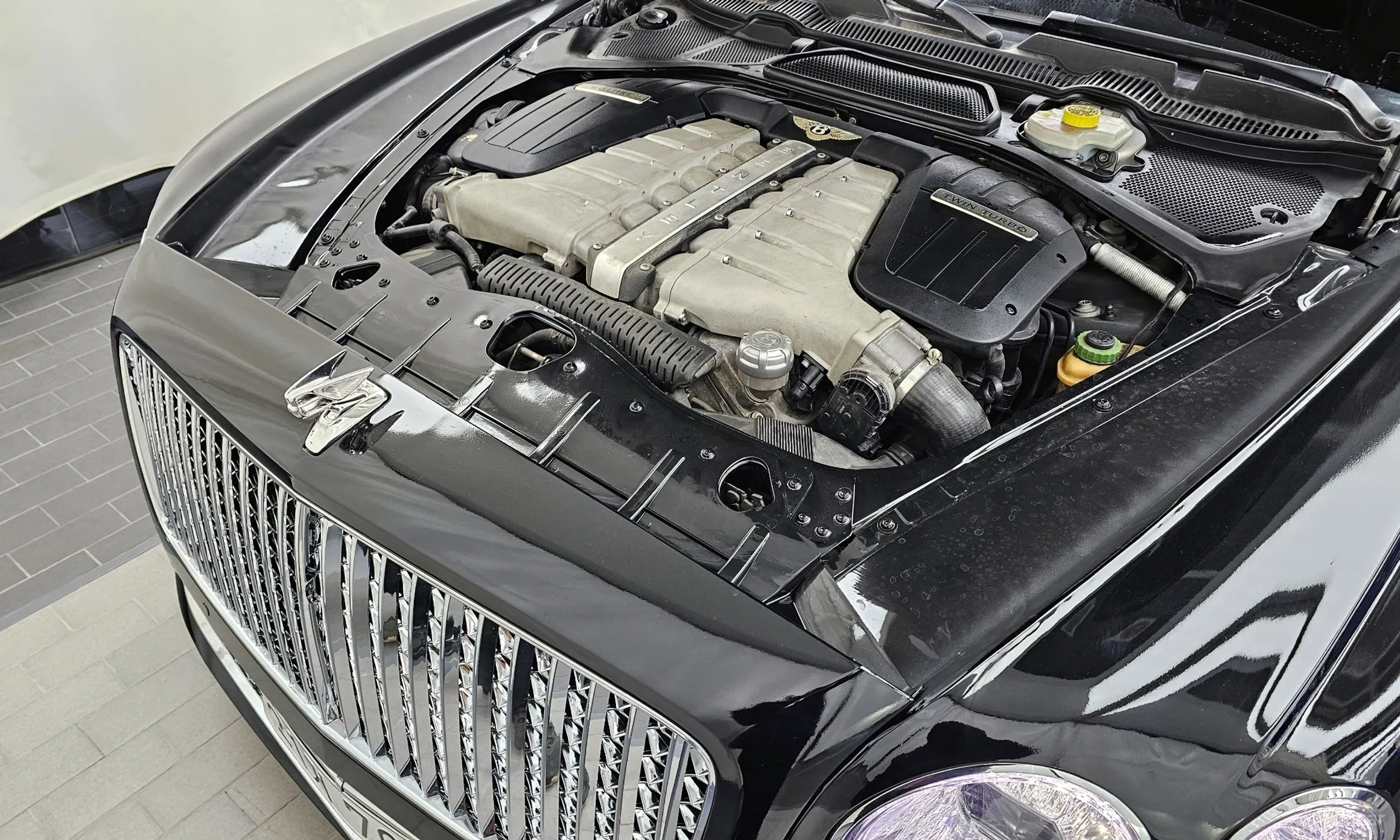 Bentley Flying Spur Gen 1 превью 6