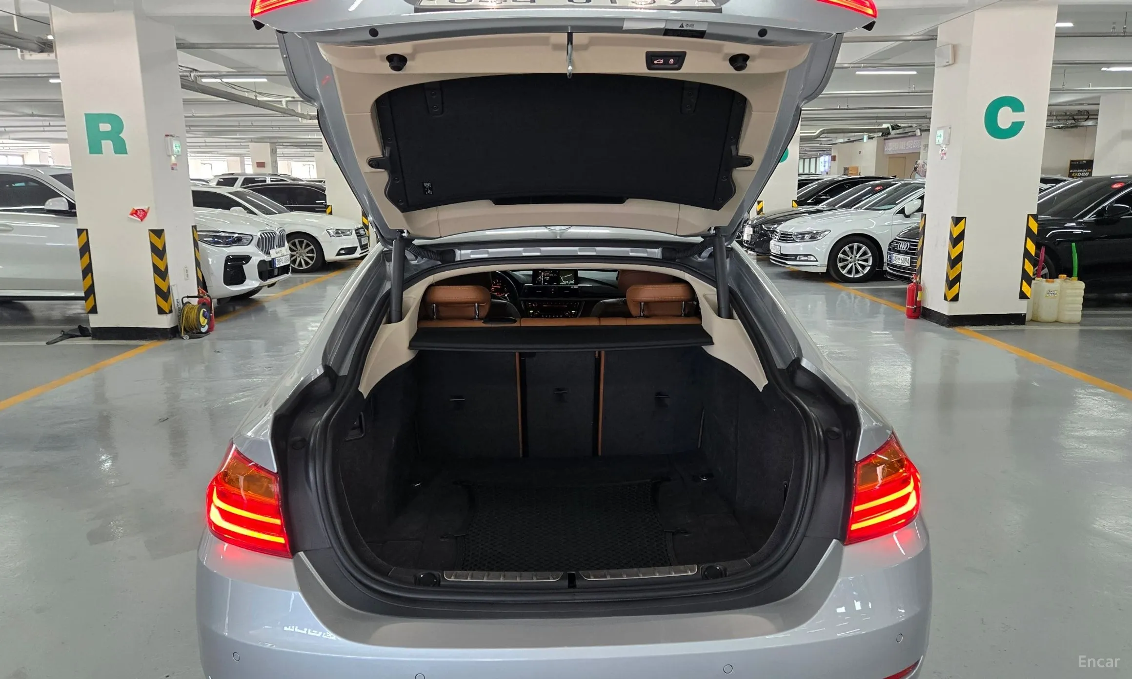 BMW Series 4 (F32) превью 16