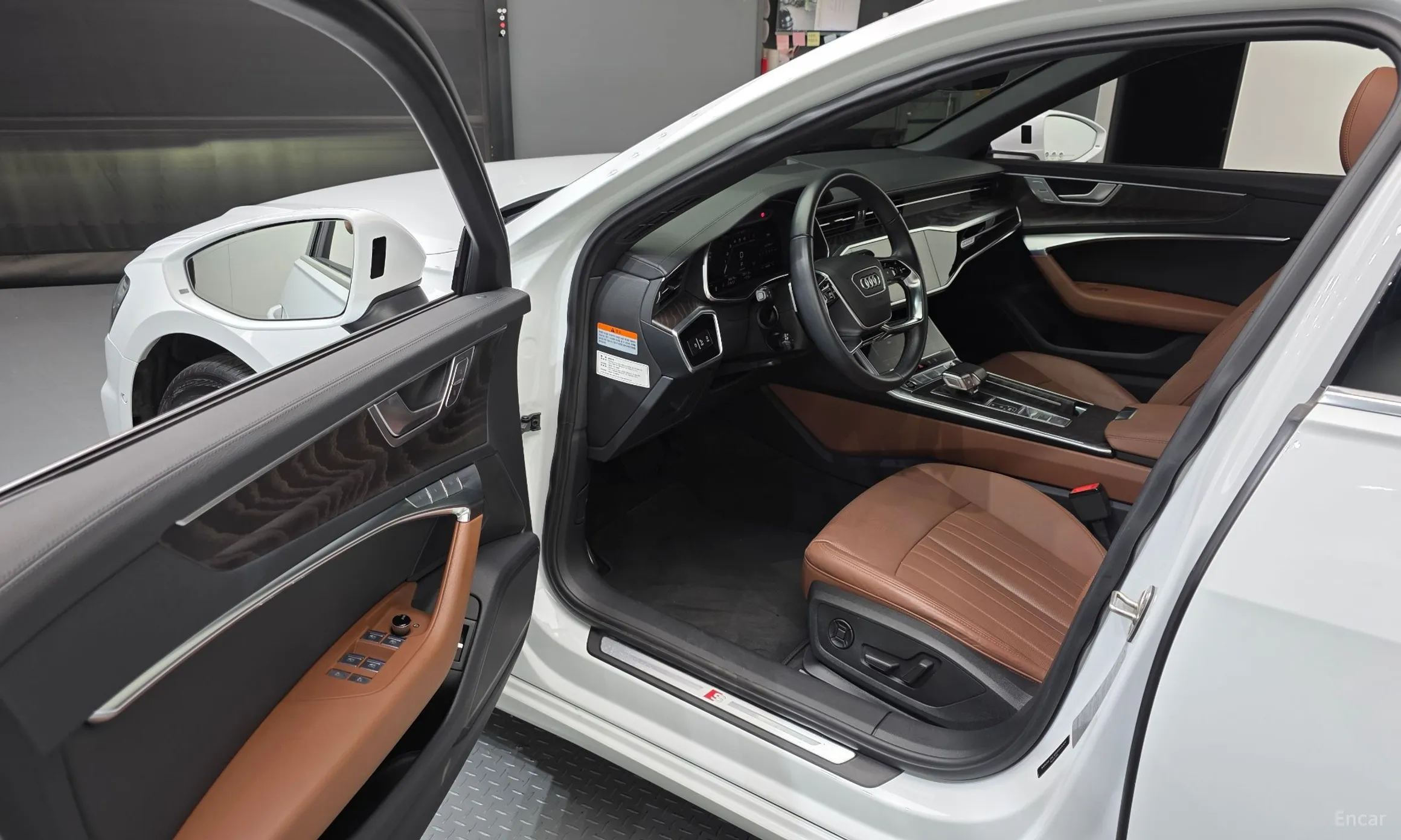 Audi A6 (C8) превью 10