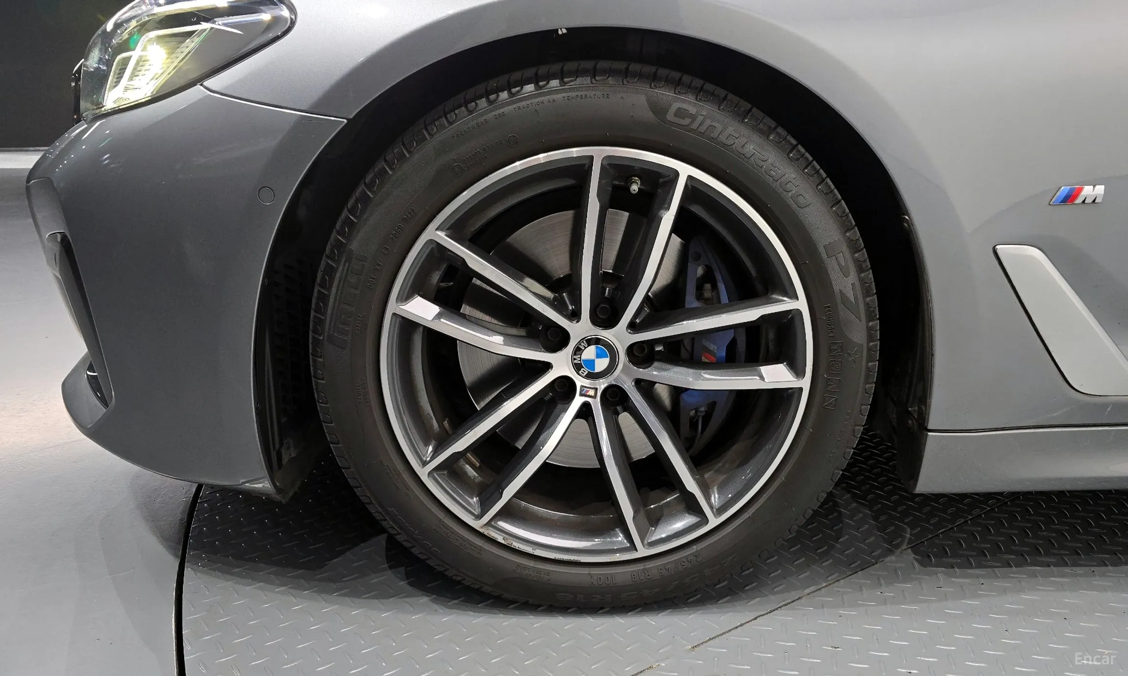 BMW 5 Series (G30) превью 5