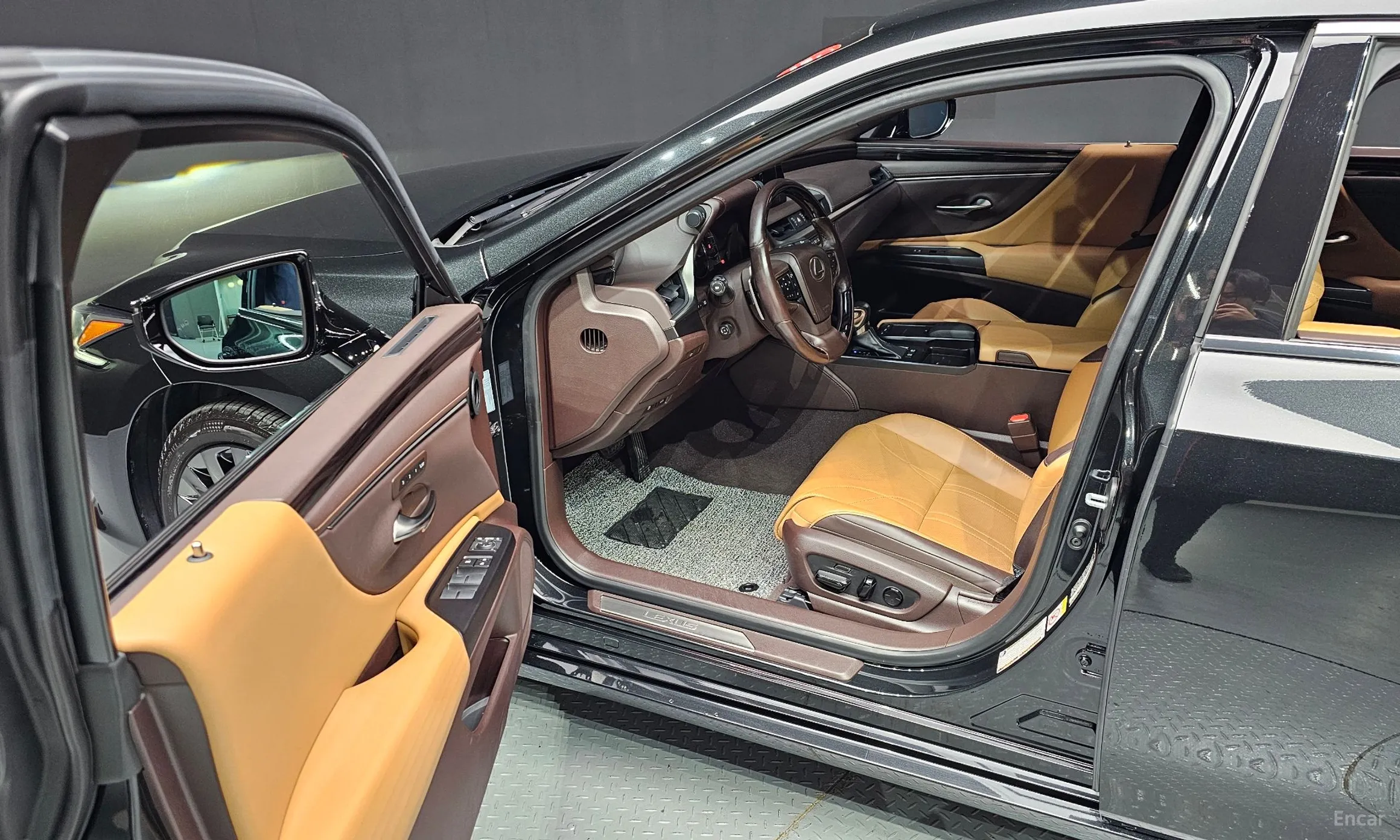 Lexus ES300h 7th Generation превью 10