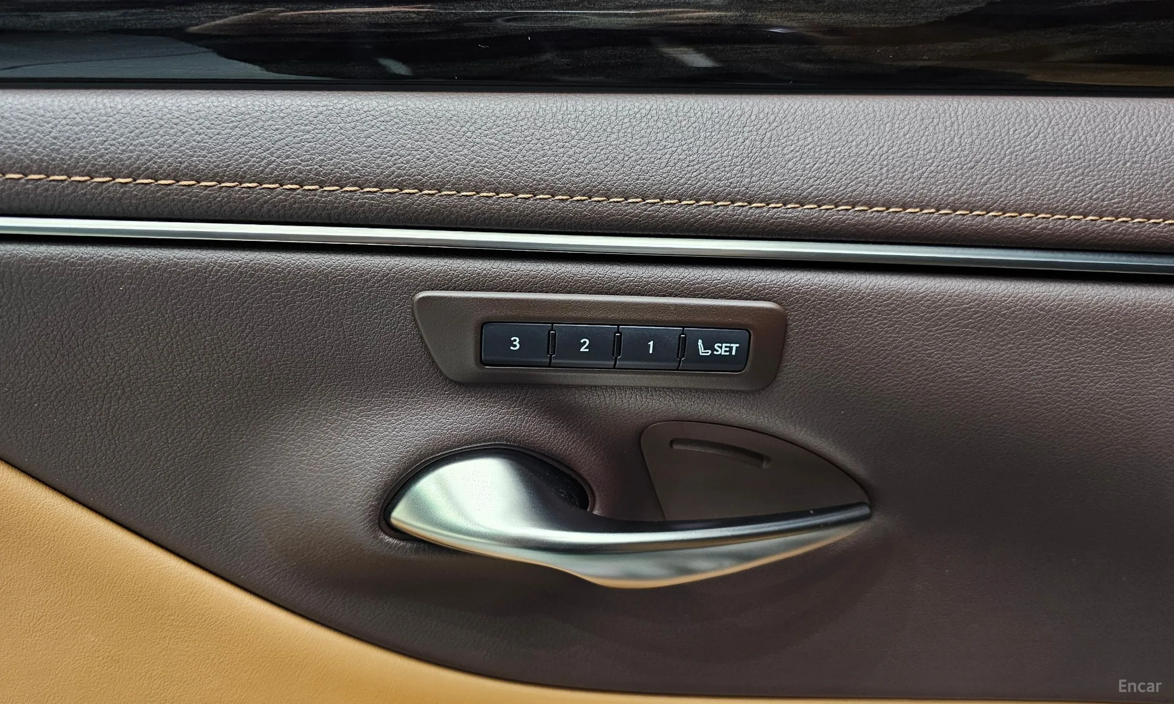 Lexus ES300h 7th Generation превью 17