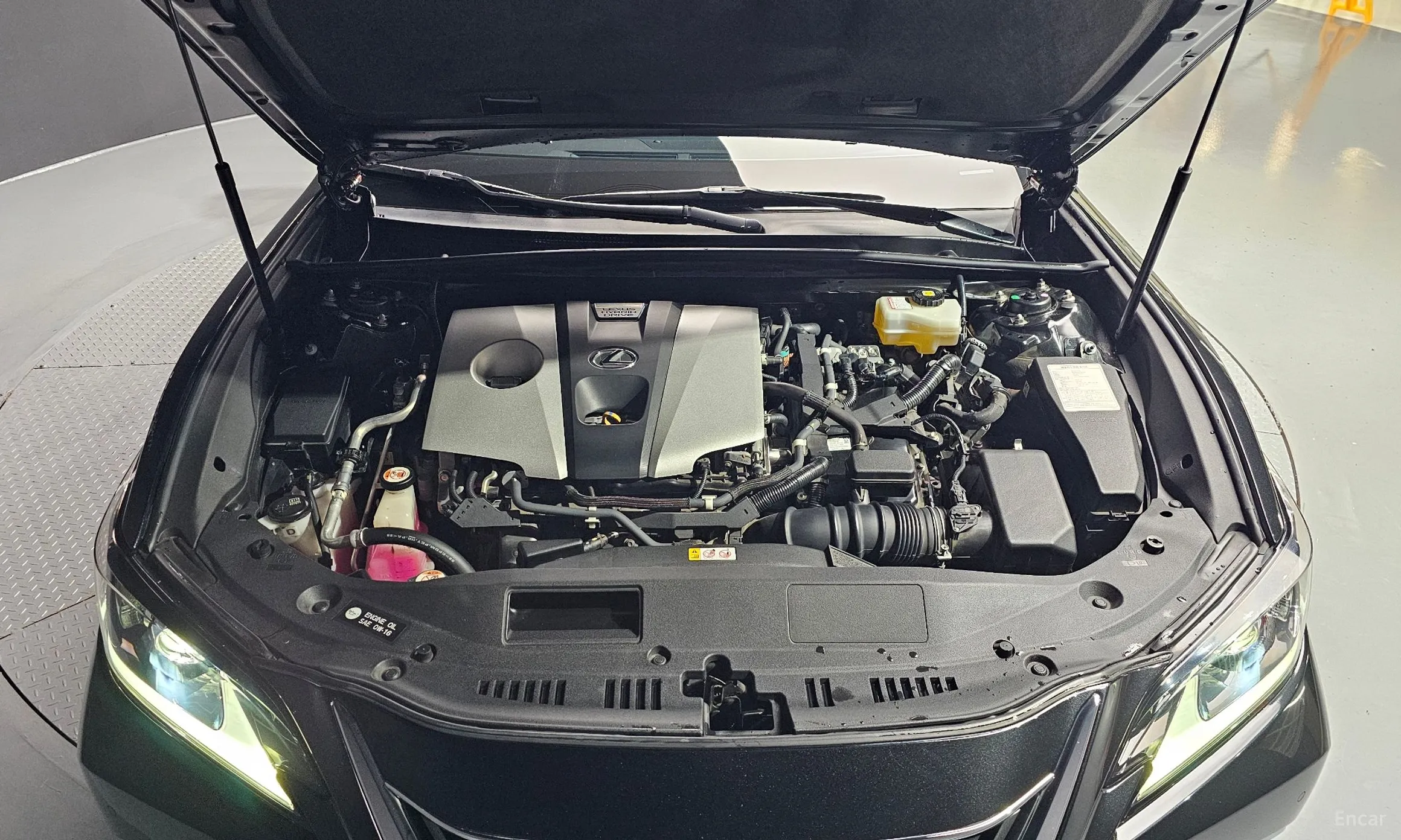 Lexus ES300h 7th Generation превью 6