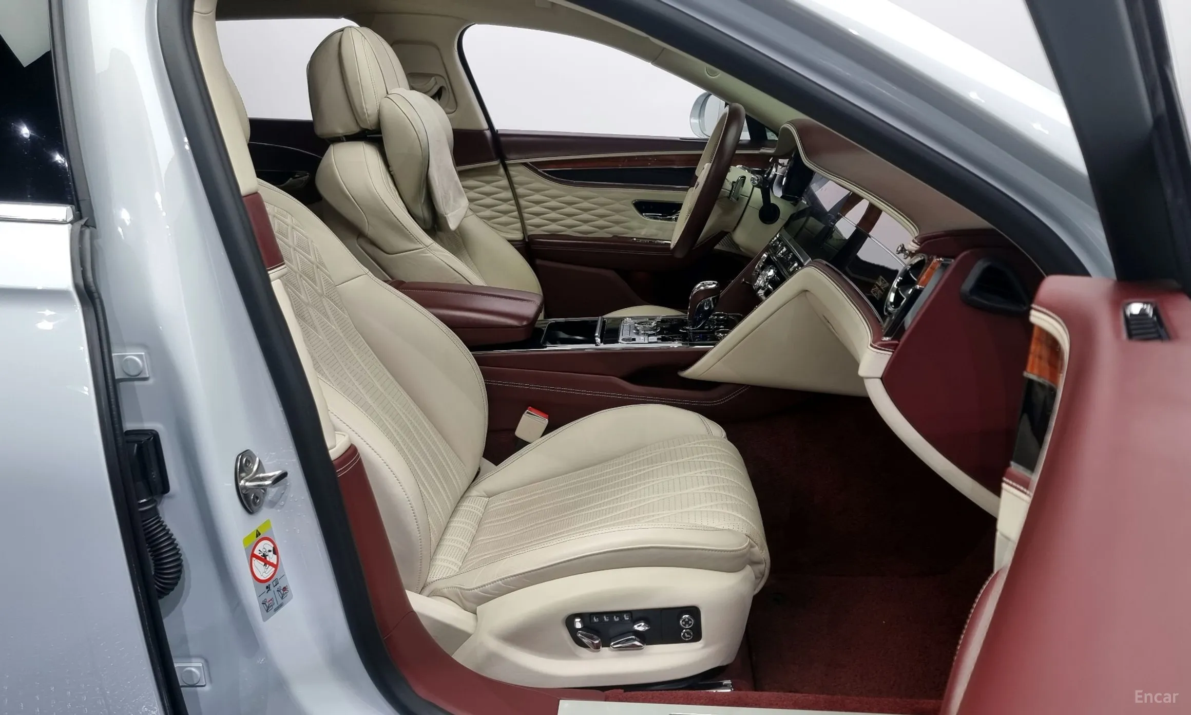 Bentley Flying Spur 3rd Generation превью 11