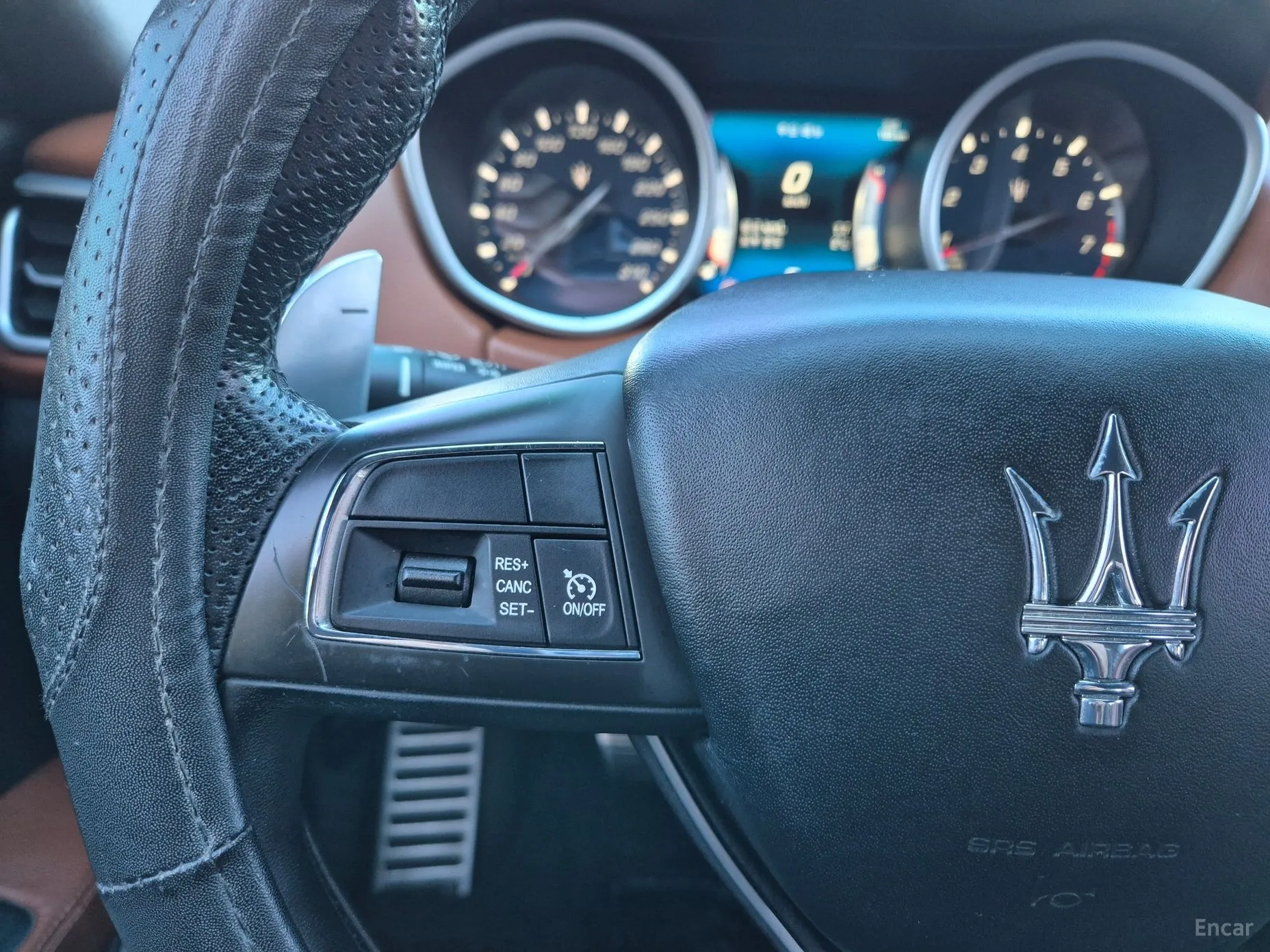 Maserati Ghibli превью 12